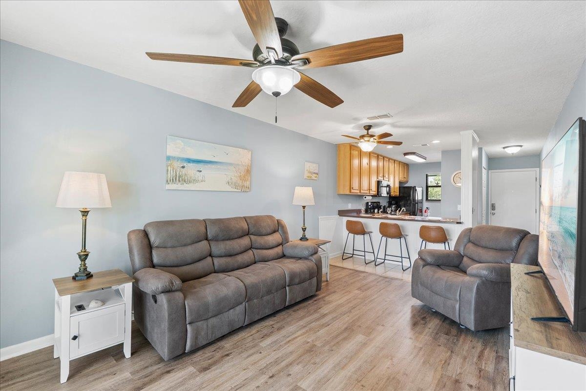 Image 18 of 51 For 650 Pope Rd W 205