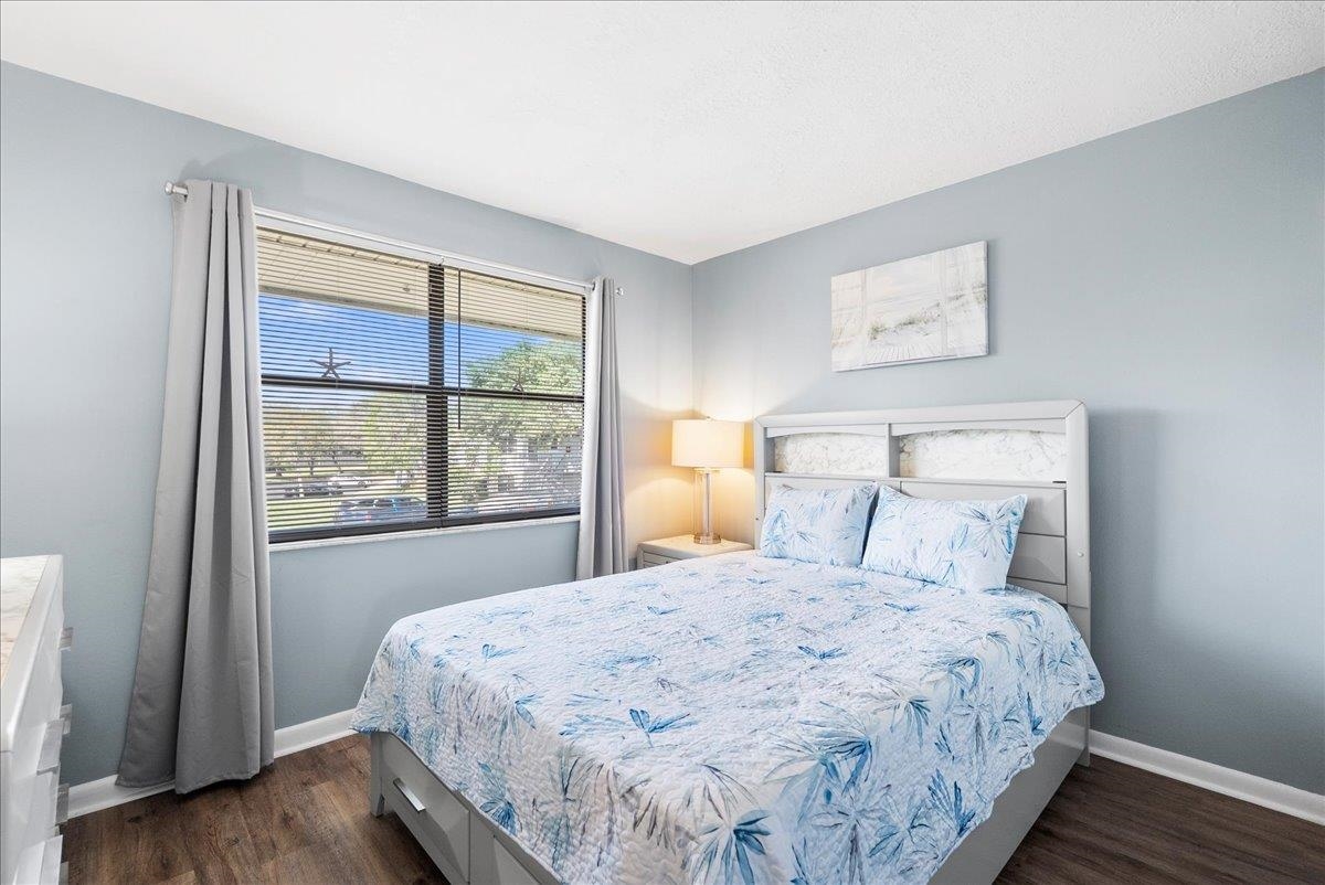 Image 27 of 51 For 650 Pope Rd W 205