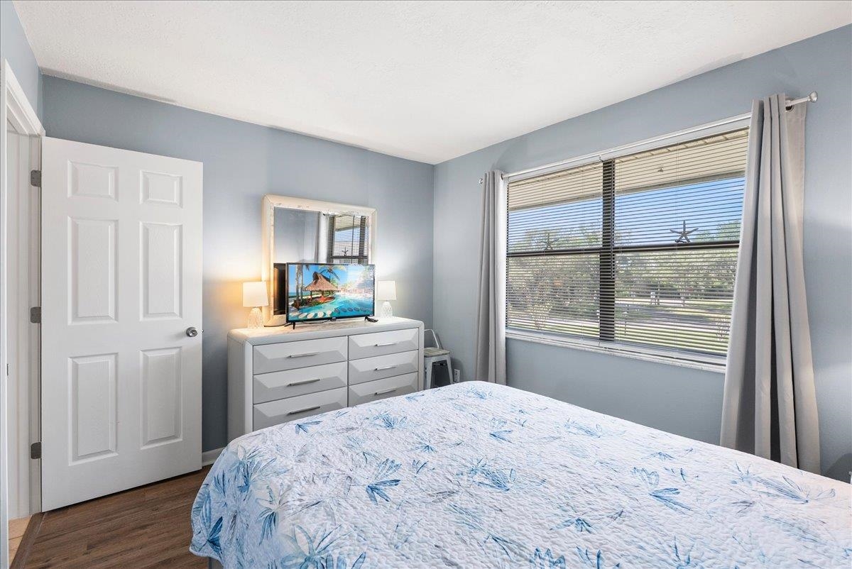 Image 29 of 51 For 650 Pope Rd W 205