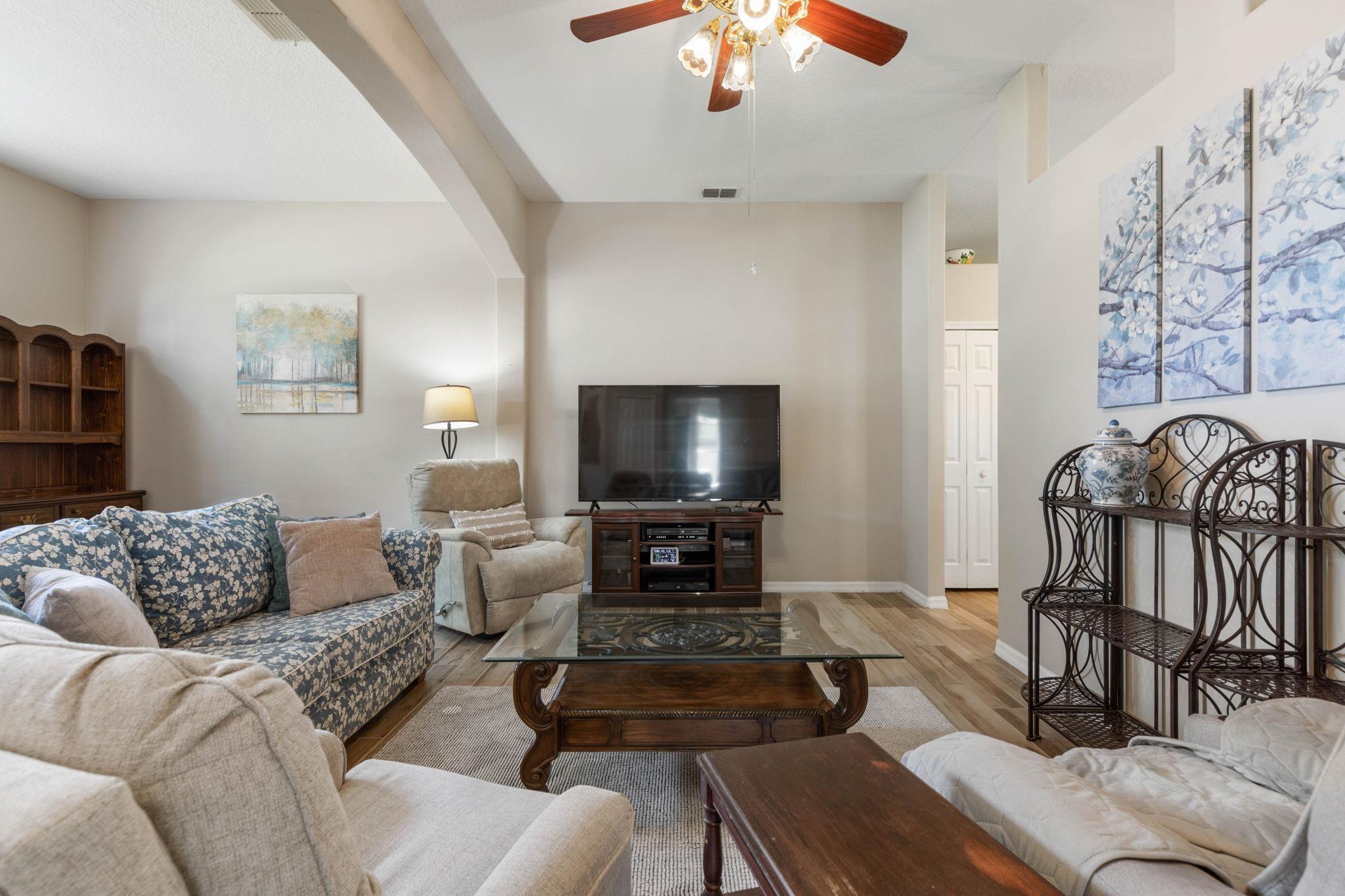 Image 7 of 66 For 95 Frankford Ln