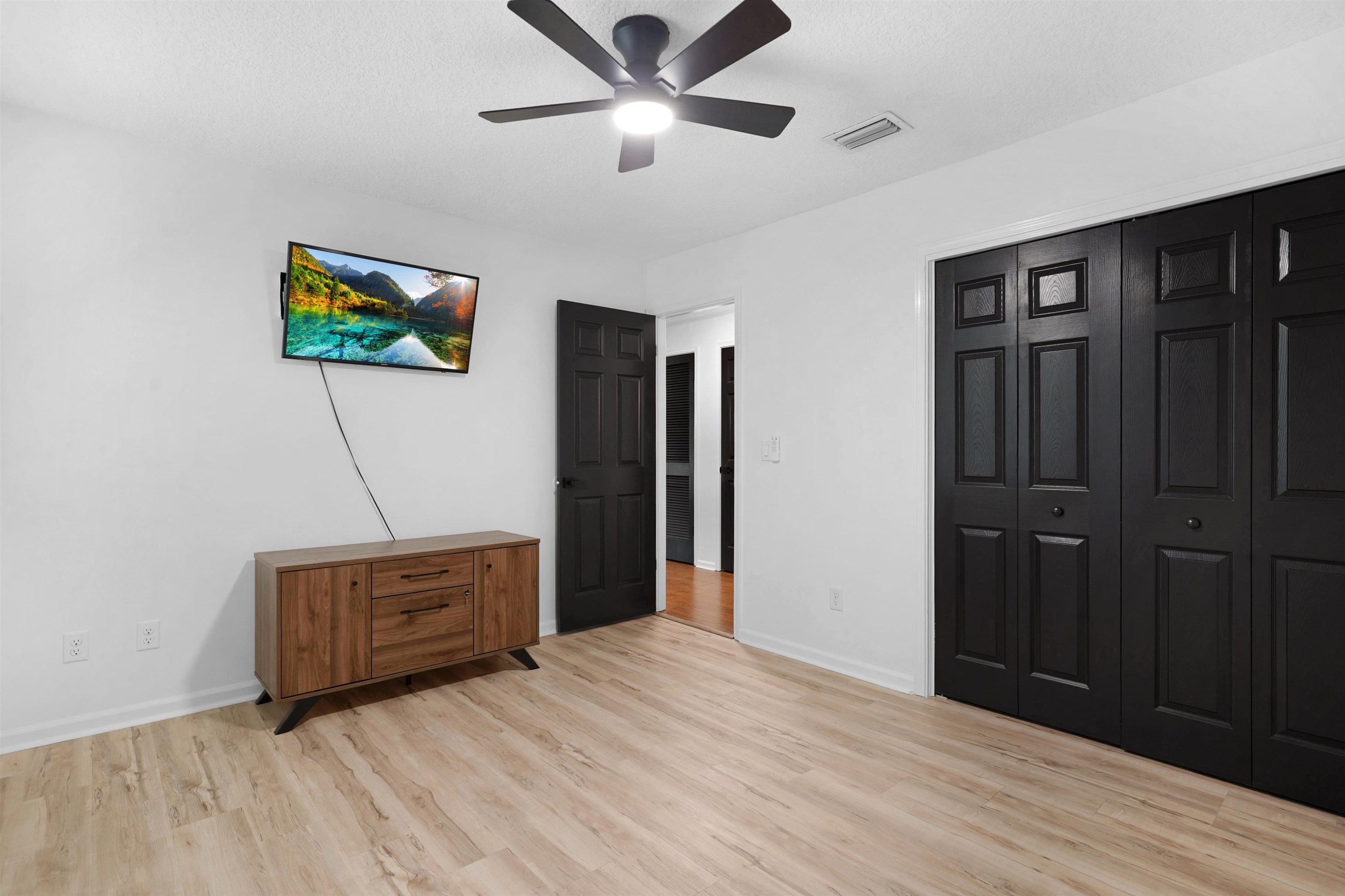 Image 25 of 40 For 12449 Jeremys Landing Ct