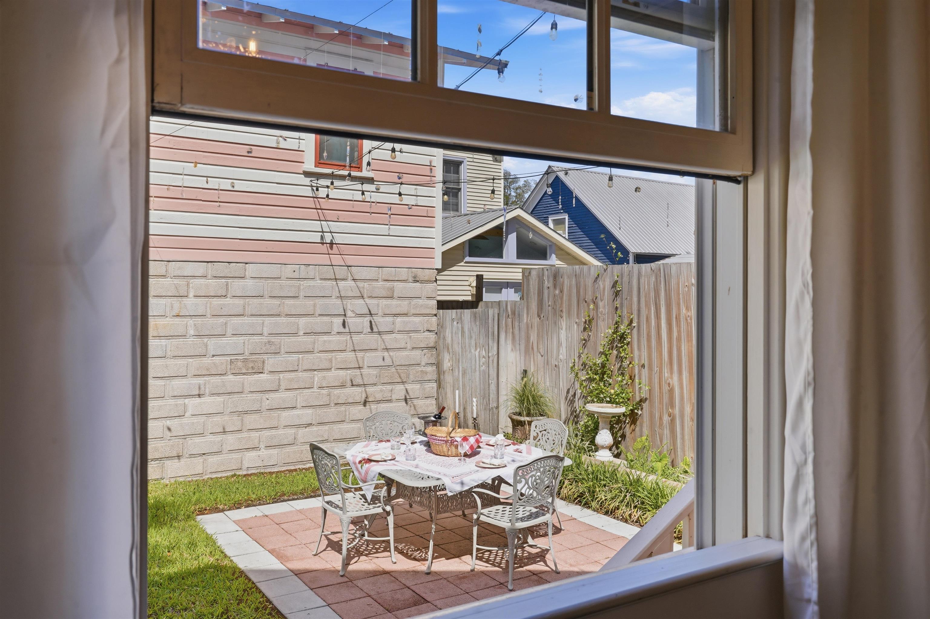 Image 10 of 55 For 16 Locust St