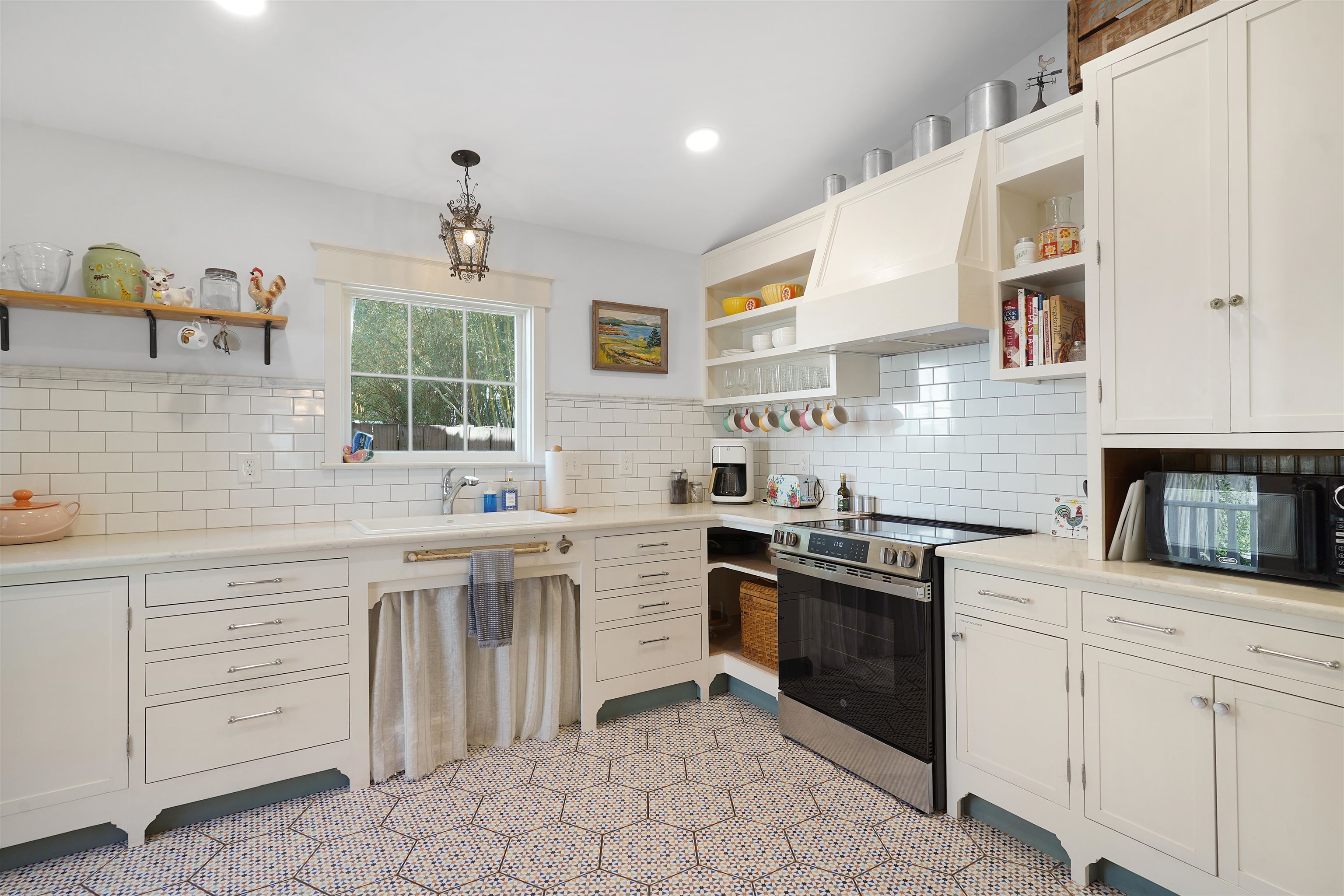 Image 12 of 55 For 16 Locust St