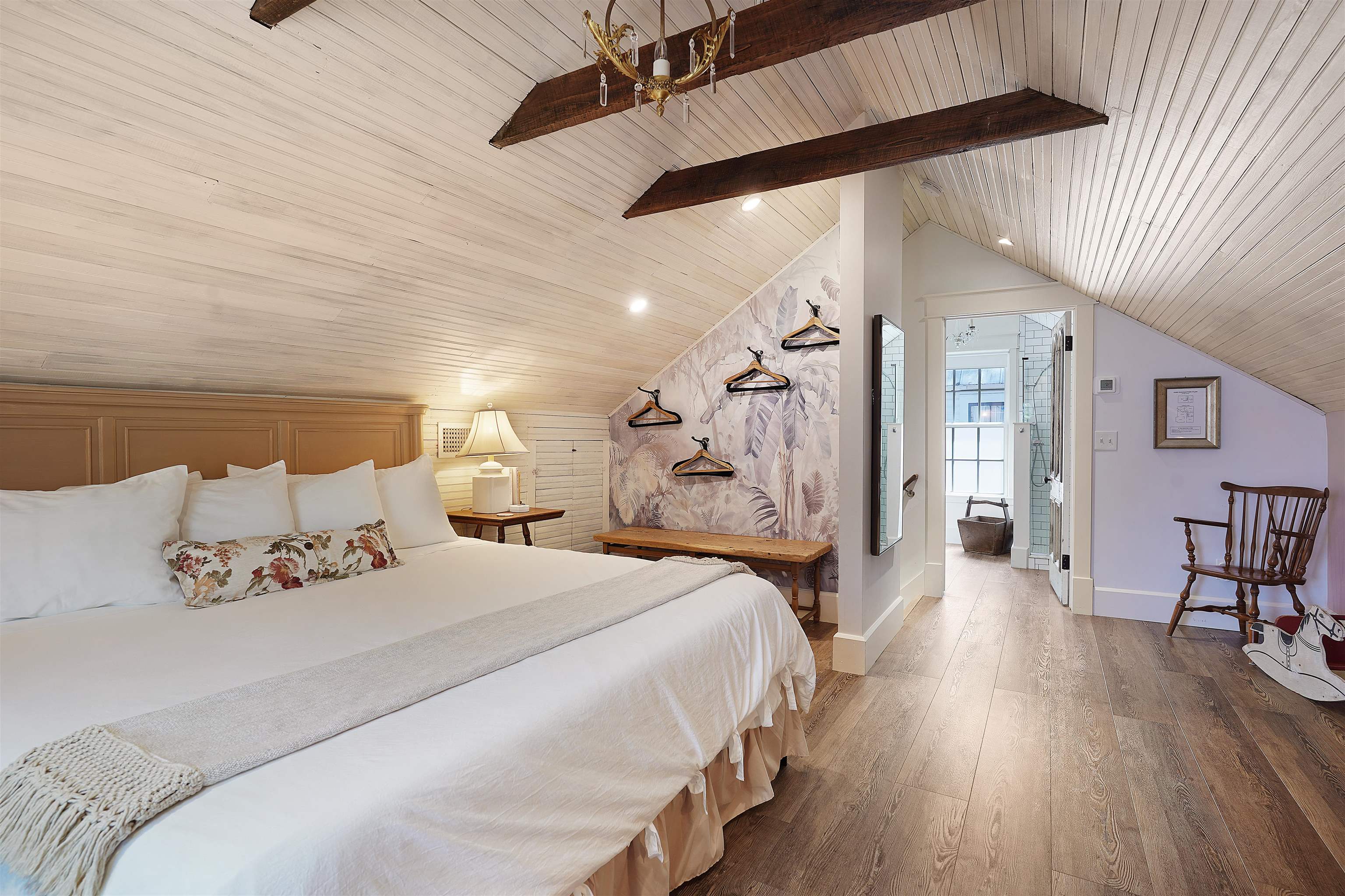 Image 17 of 55 For 16 Locust St