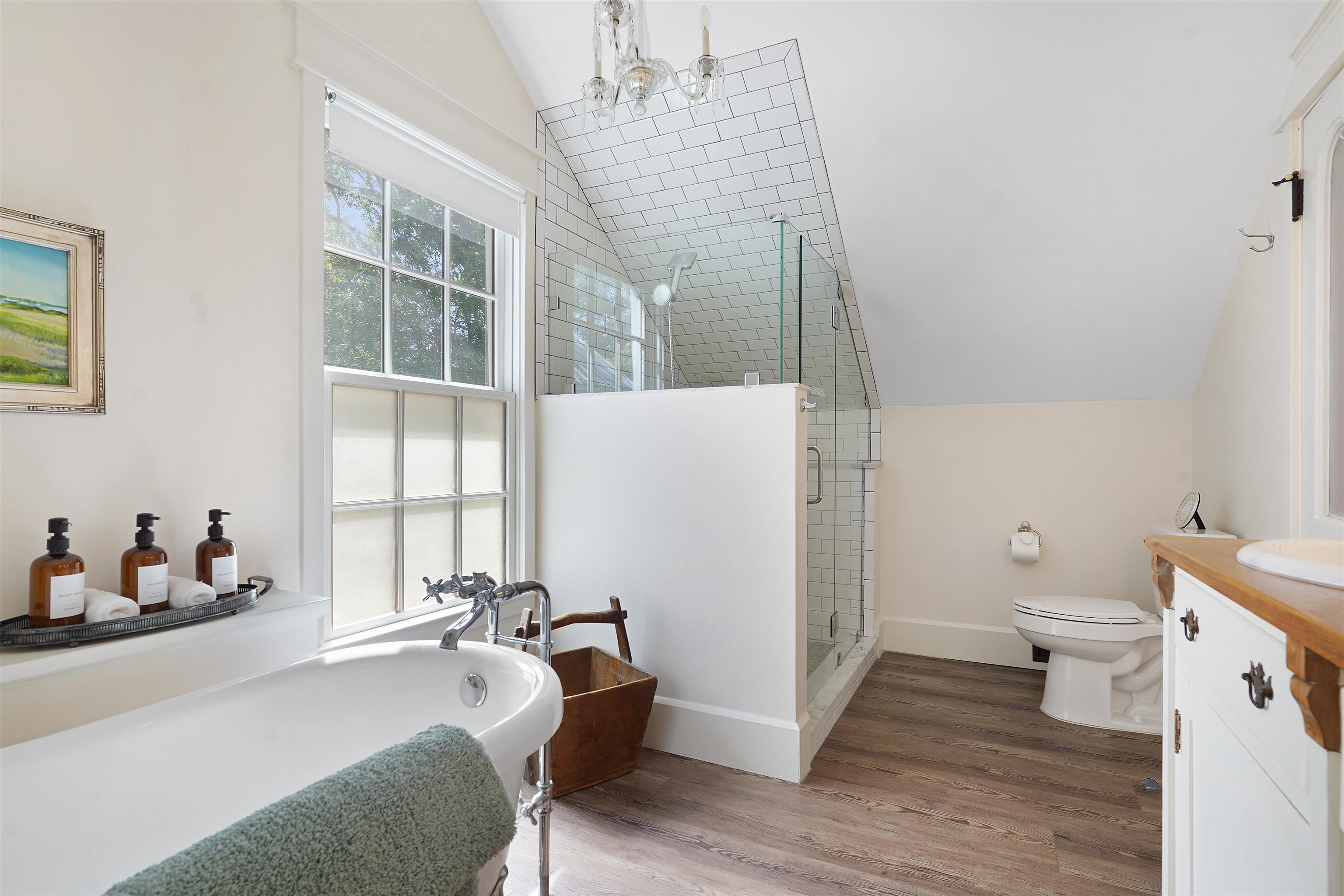 Image 19 of 55 For 16 Locust St