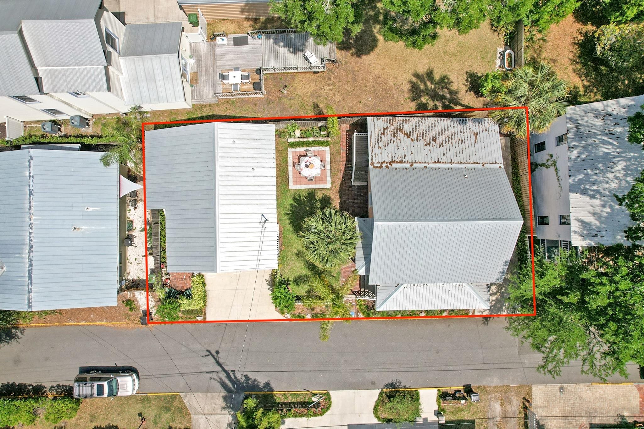 Image 2 of 55 For 16 Locust St