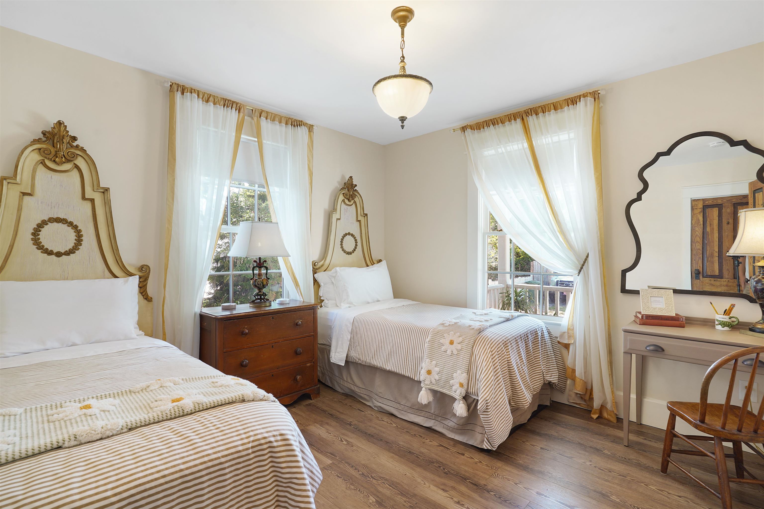 Image 24 of 55 For 16 Locust St