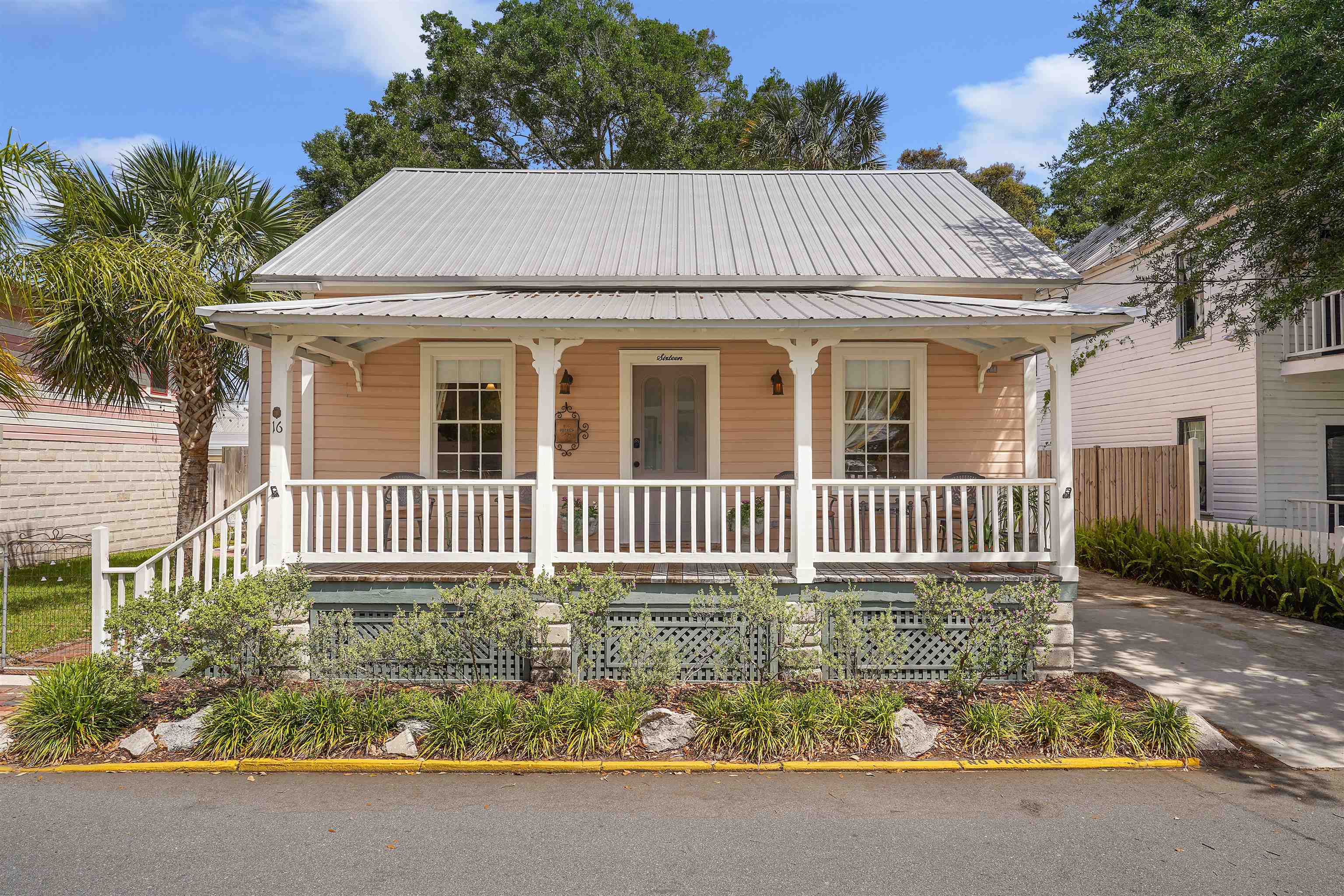 Image 3 of 55 For 16 Locust St