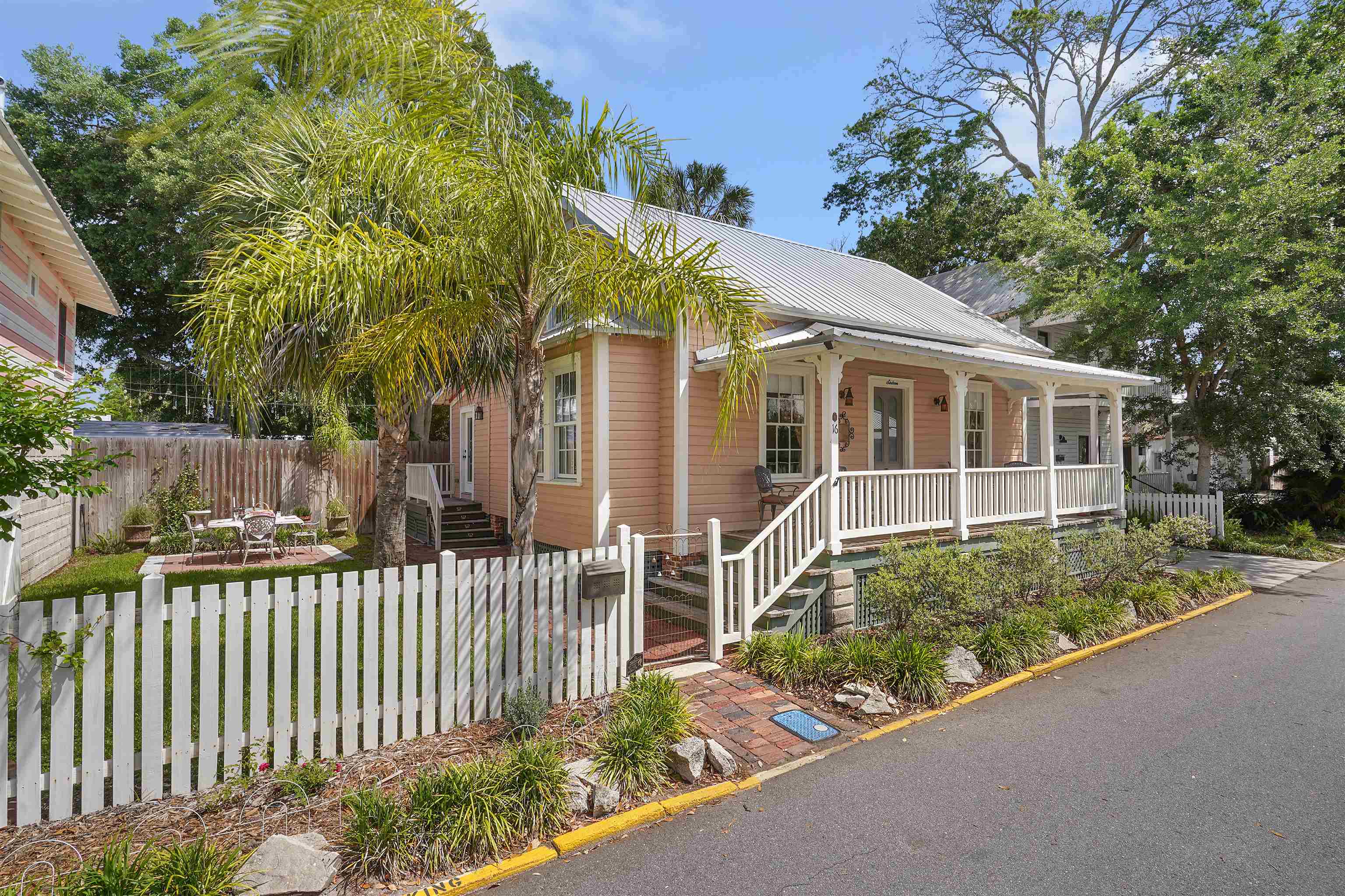 Image 31 of 55 For 16 Locust St