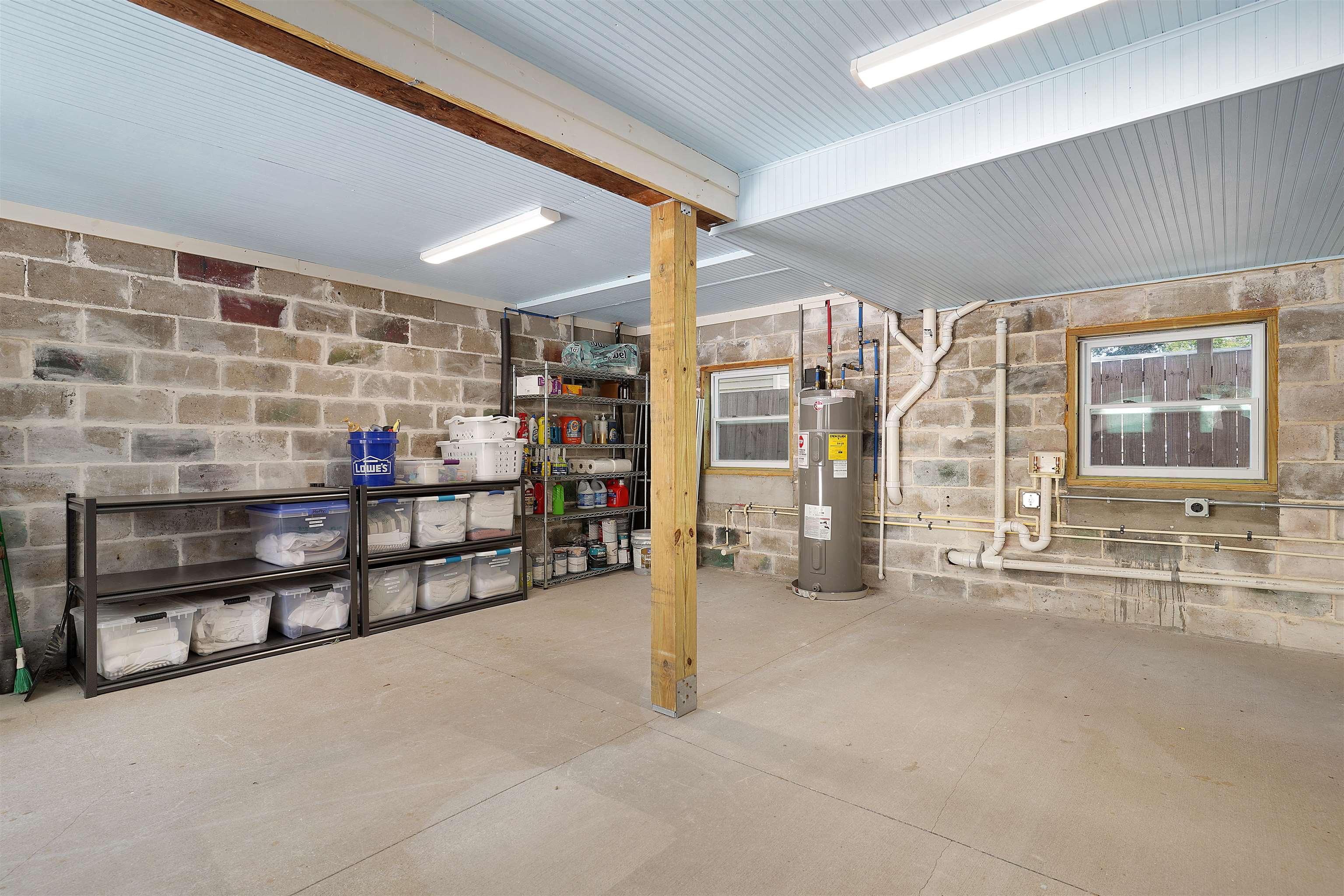 Image 49 of 55 For 16 Locust St