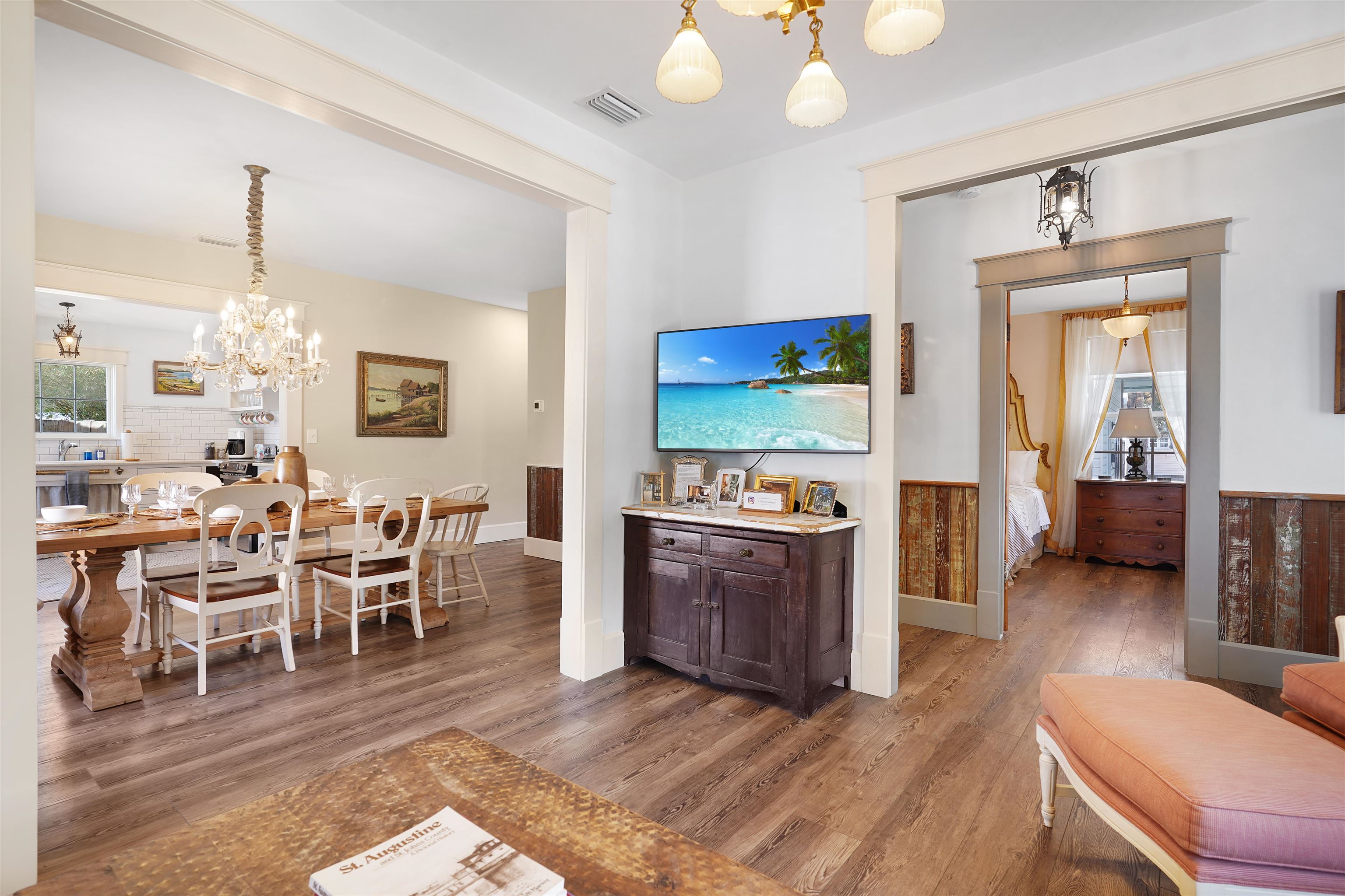 Image 7 of 55 For 16 Locust St