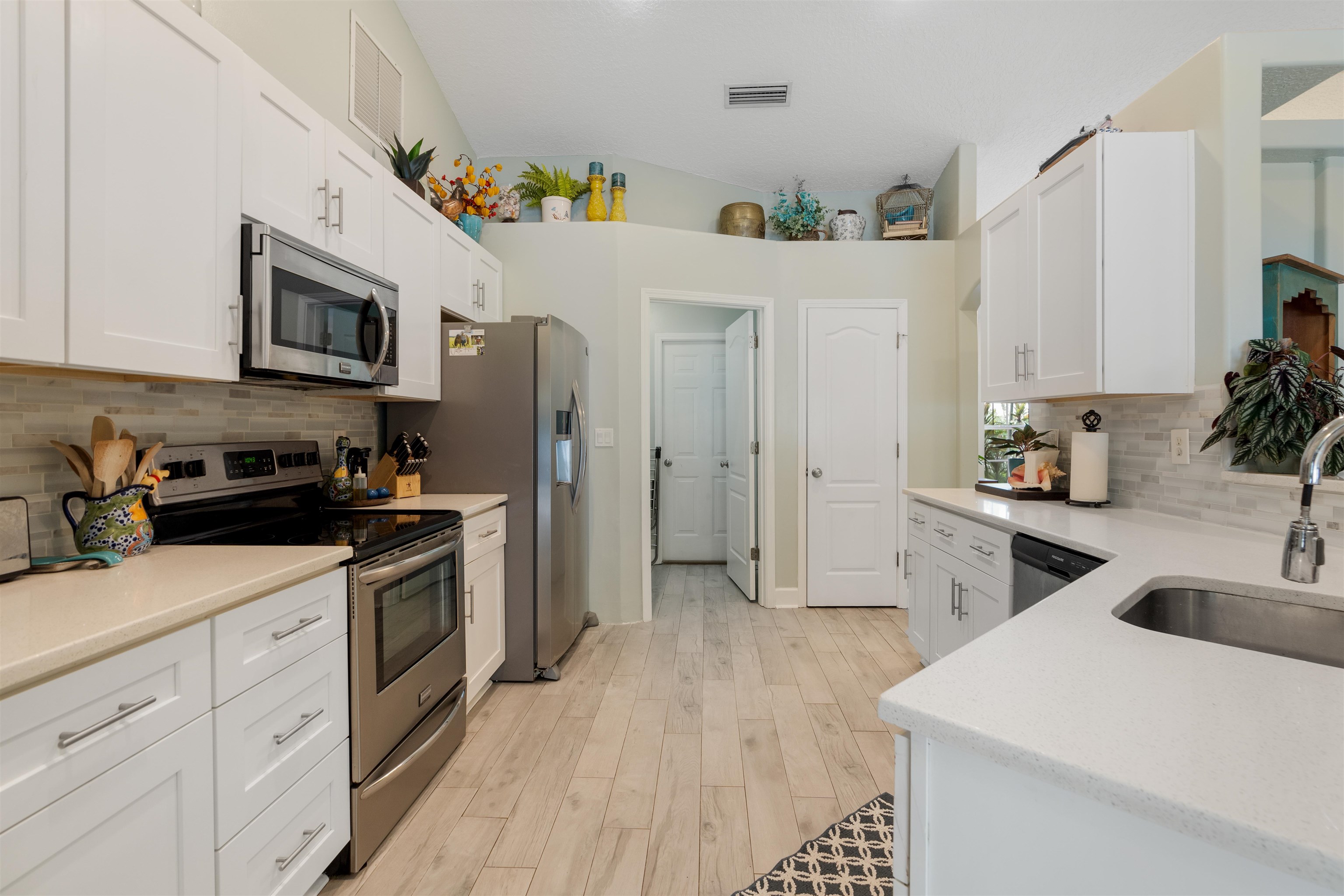 Image 24 of 38 For 2100 Marsh Hen Court