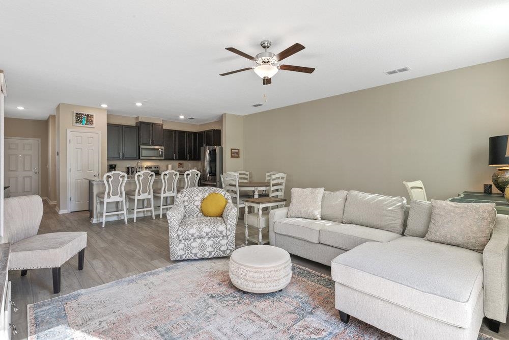 Image 12 of 43 For 251 Mustard Hill Ct