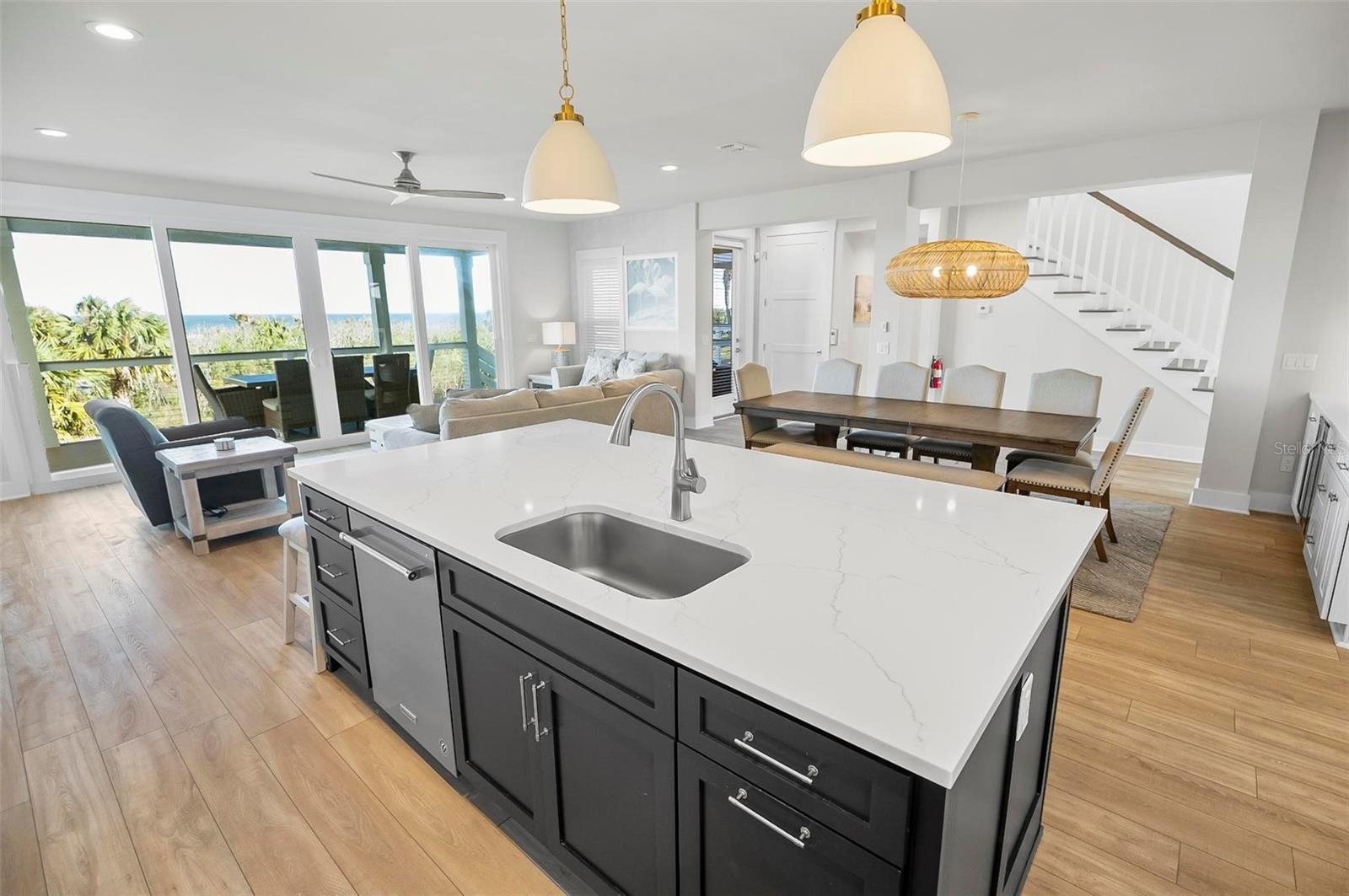 Image 14 of 49 For 202 Surfview Ln