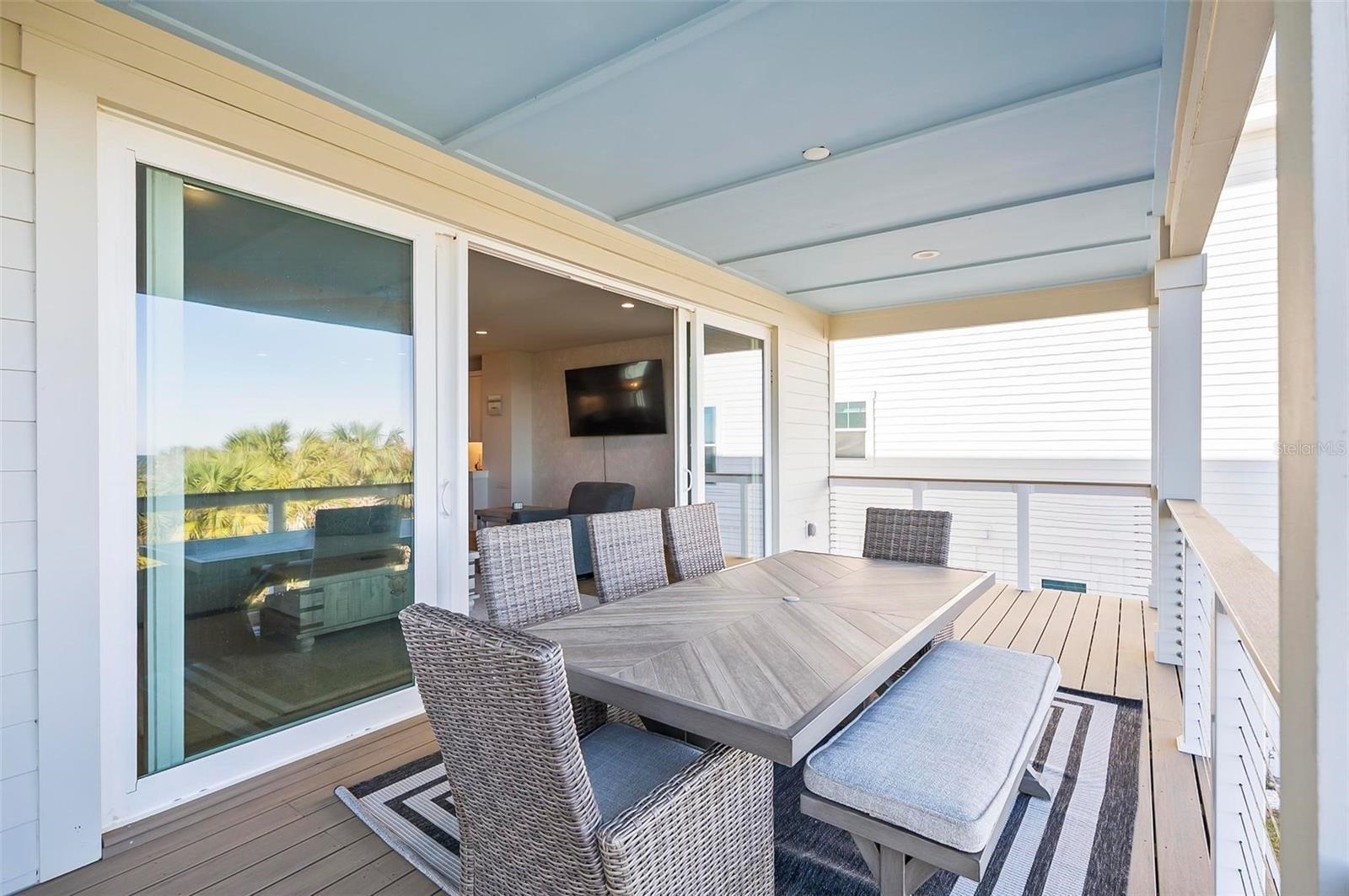 Image 20 of 49 For 202 Surfview Ln