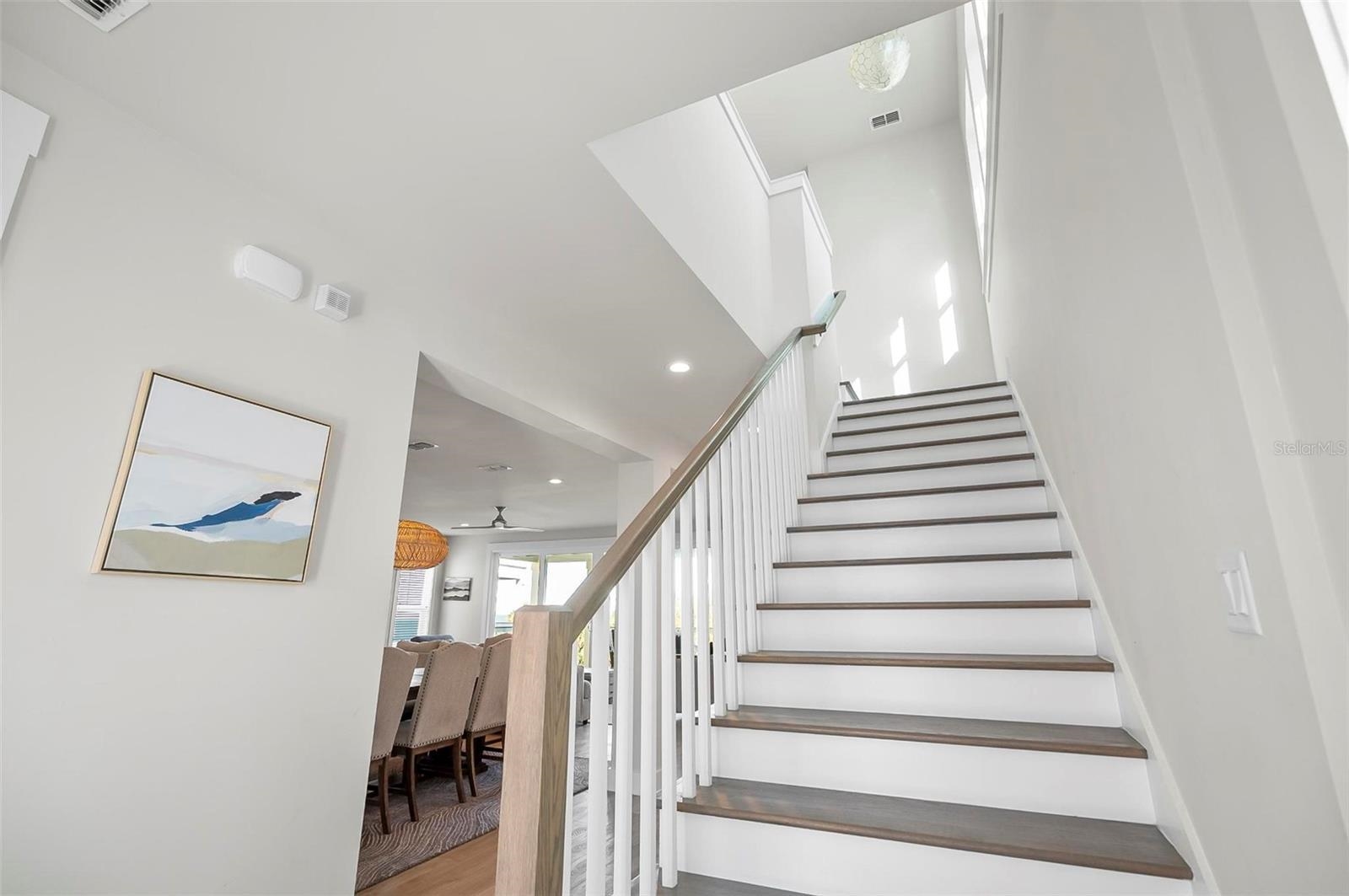 Image 29 of 49 For 202 Surfview Ln