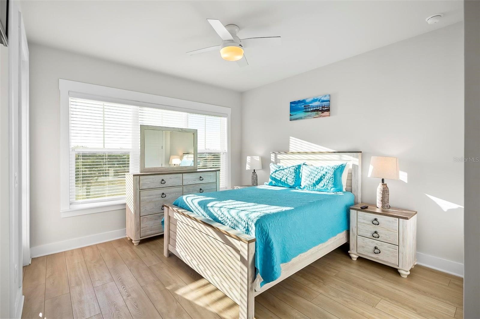 Image 35 of 49 For 202 Surfview Ln