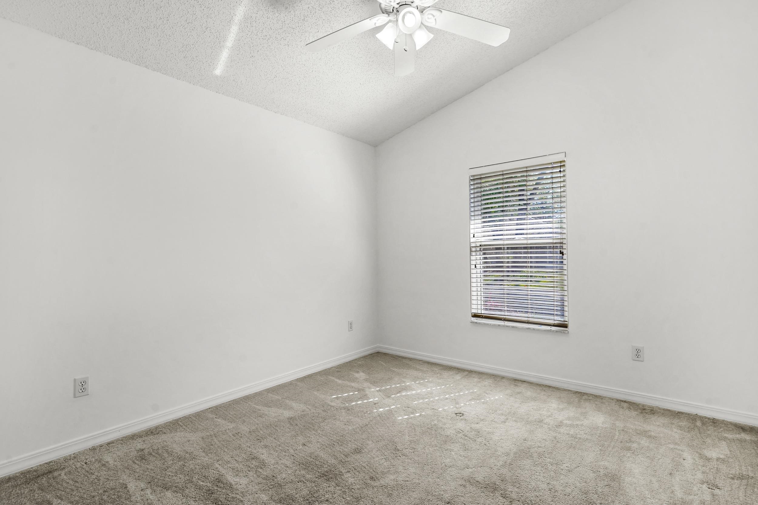 Image 26 of 38 For 444 Mango Cir