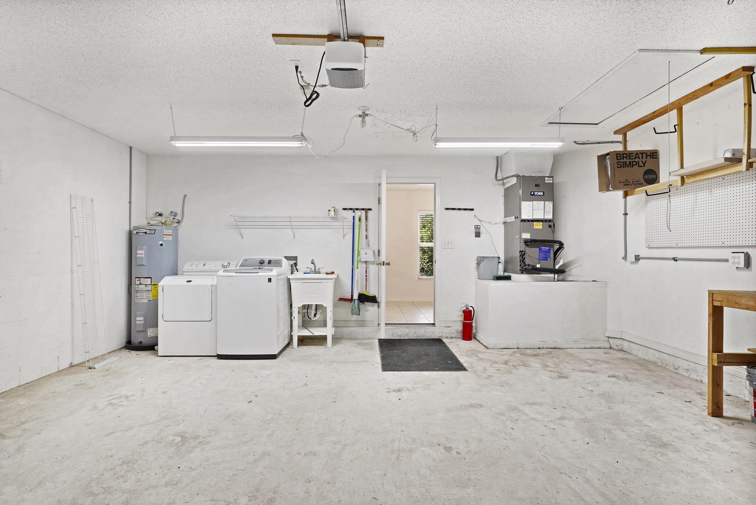 Image 31 of 38 For 444 Mango Cir