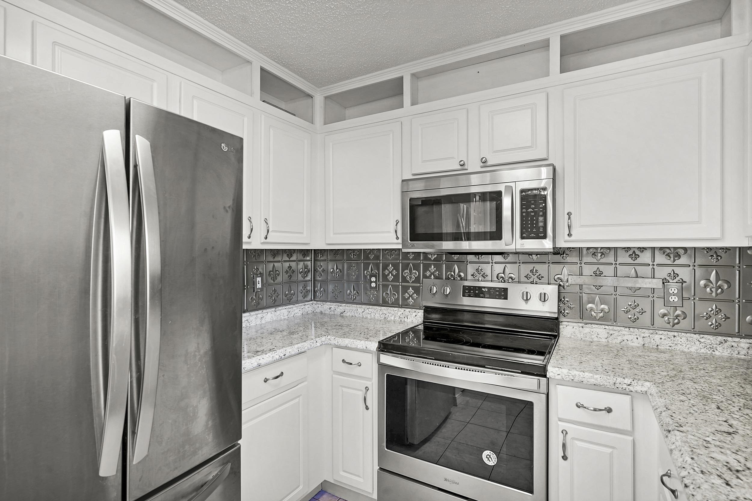 Image 8 of 38 For 444 Mango Cir