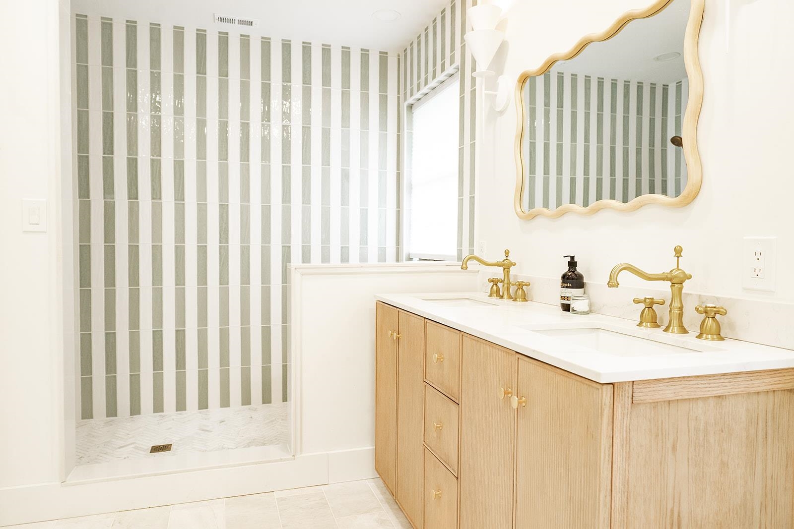 Image 42 of 82 For 426 Marsh Point Cir