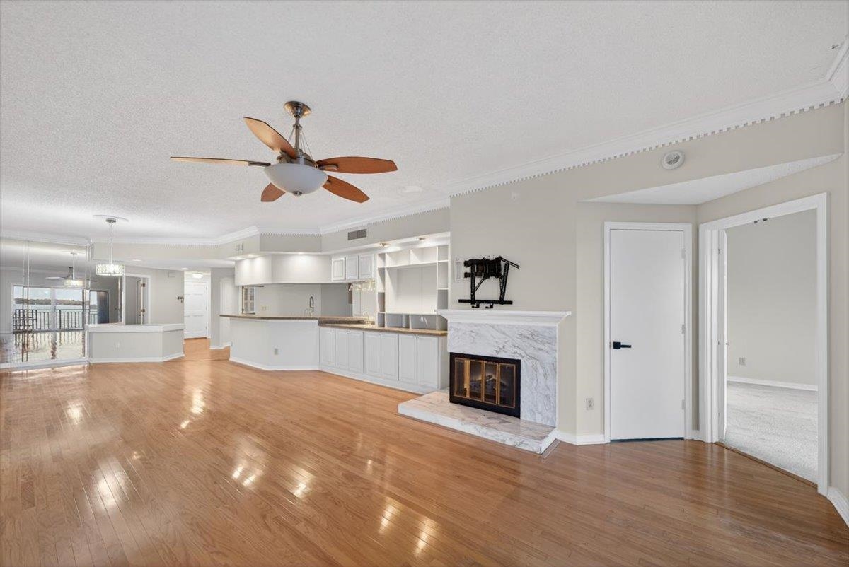 Image 15 of 55 For 2099 Winterbourne E 306