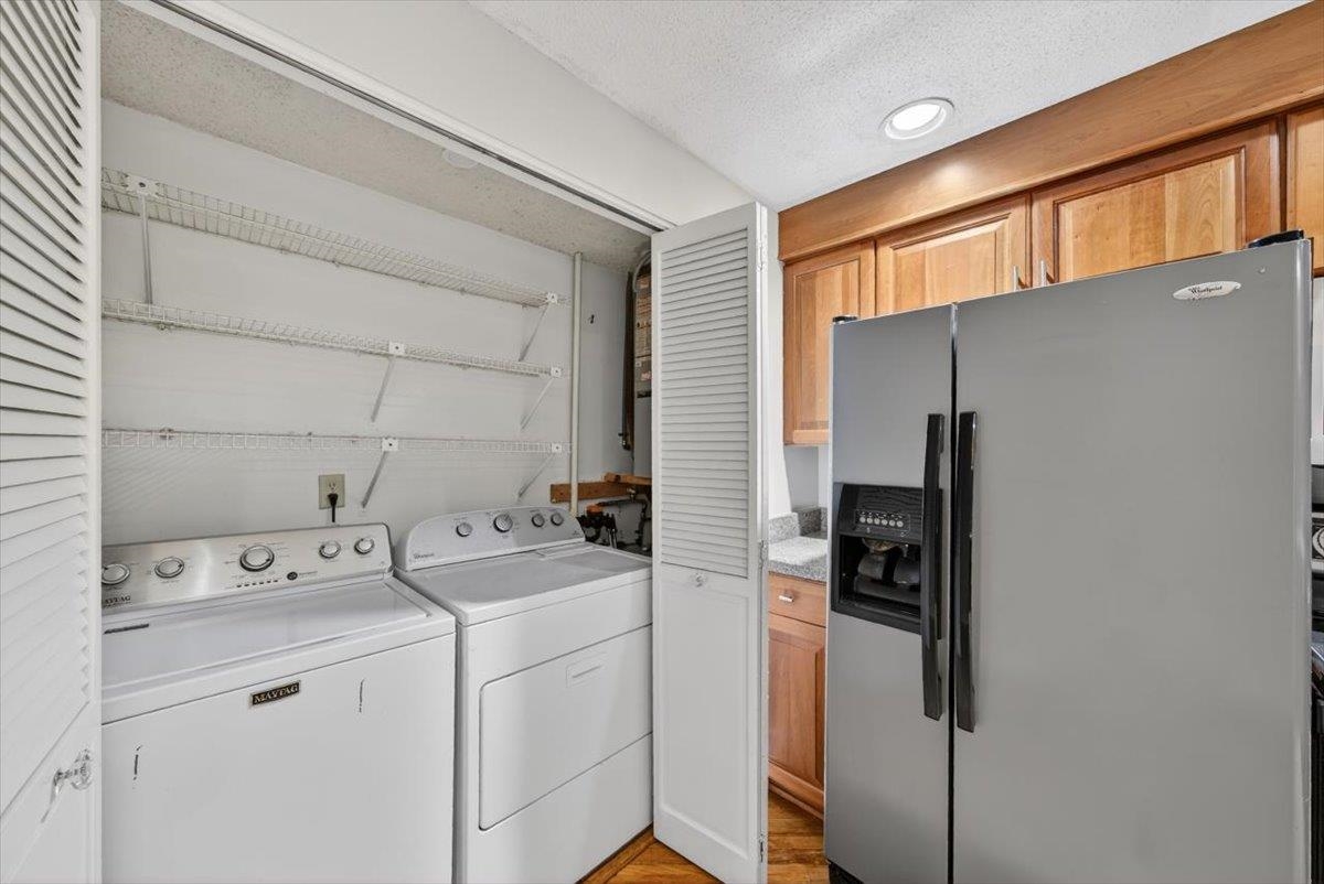 Image 29 of 55 For 2099 Winterbourne E 306