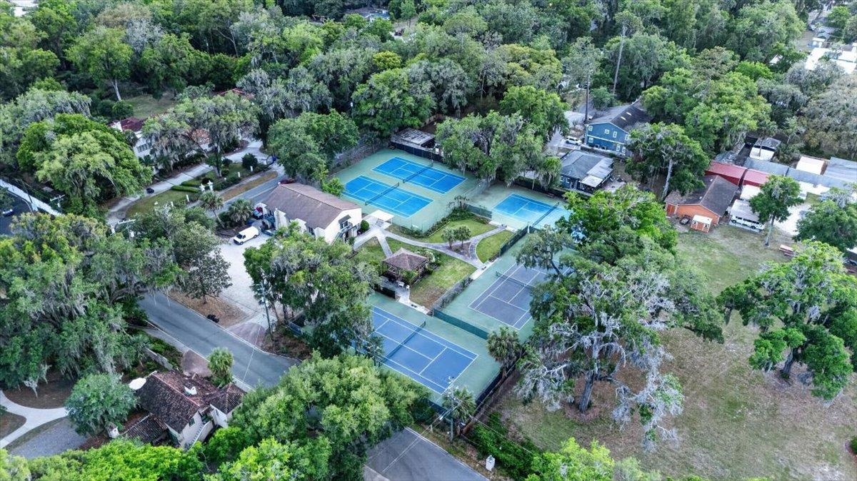 Image 37 of 55 For 2099 Winterbourne E 306