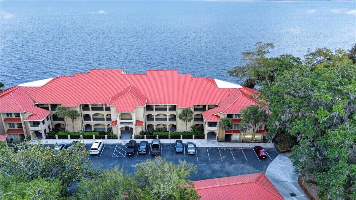 Image 39 of 55 For 2099 Winterbourne E 306