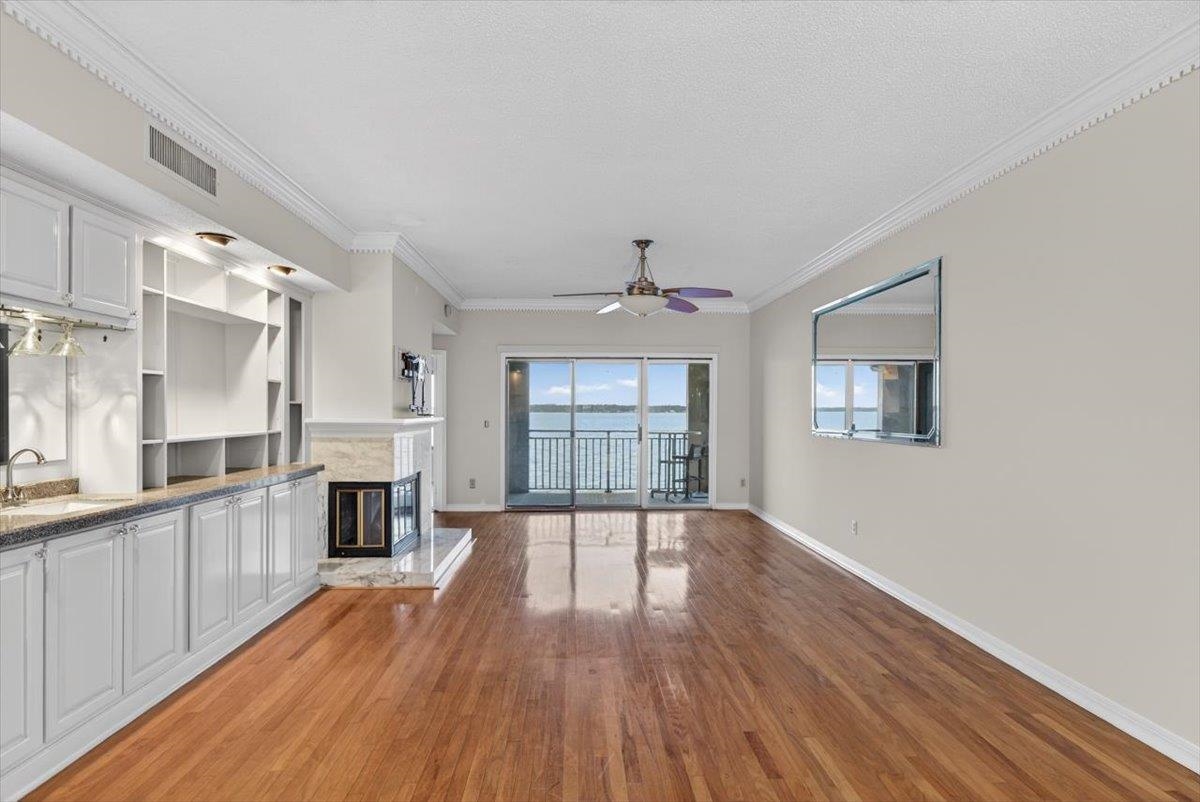 Image 6 of 55 For 2099 Winterbourne E 306