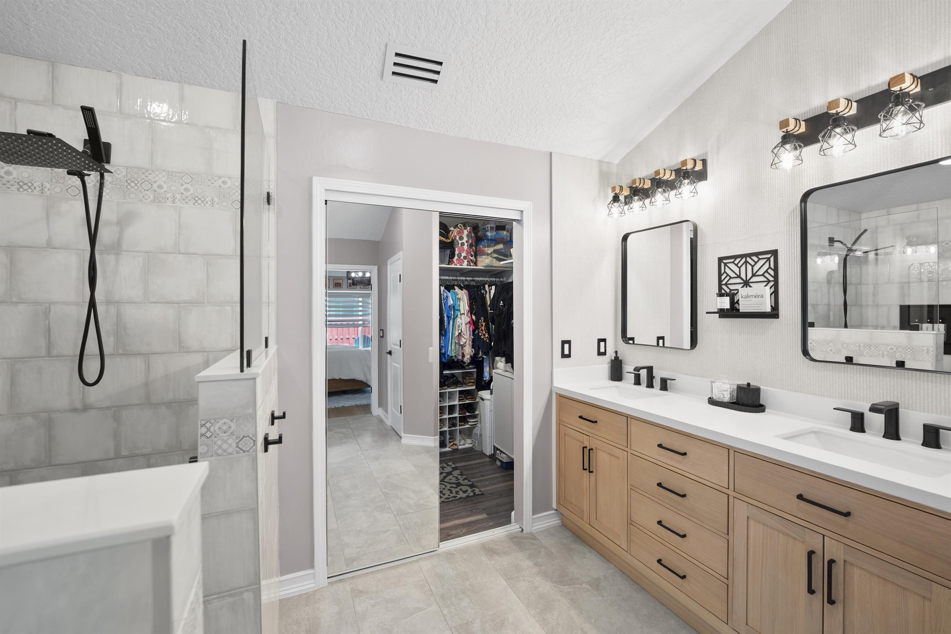 Image 25 of 63 For 1305 Sylvie Ln