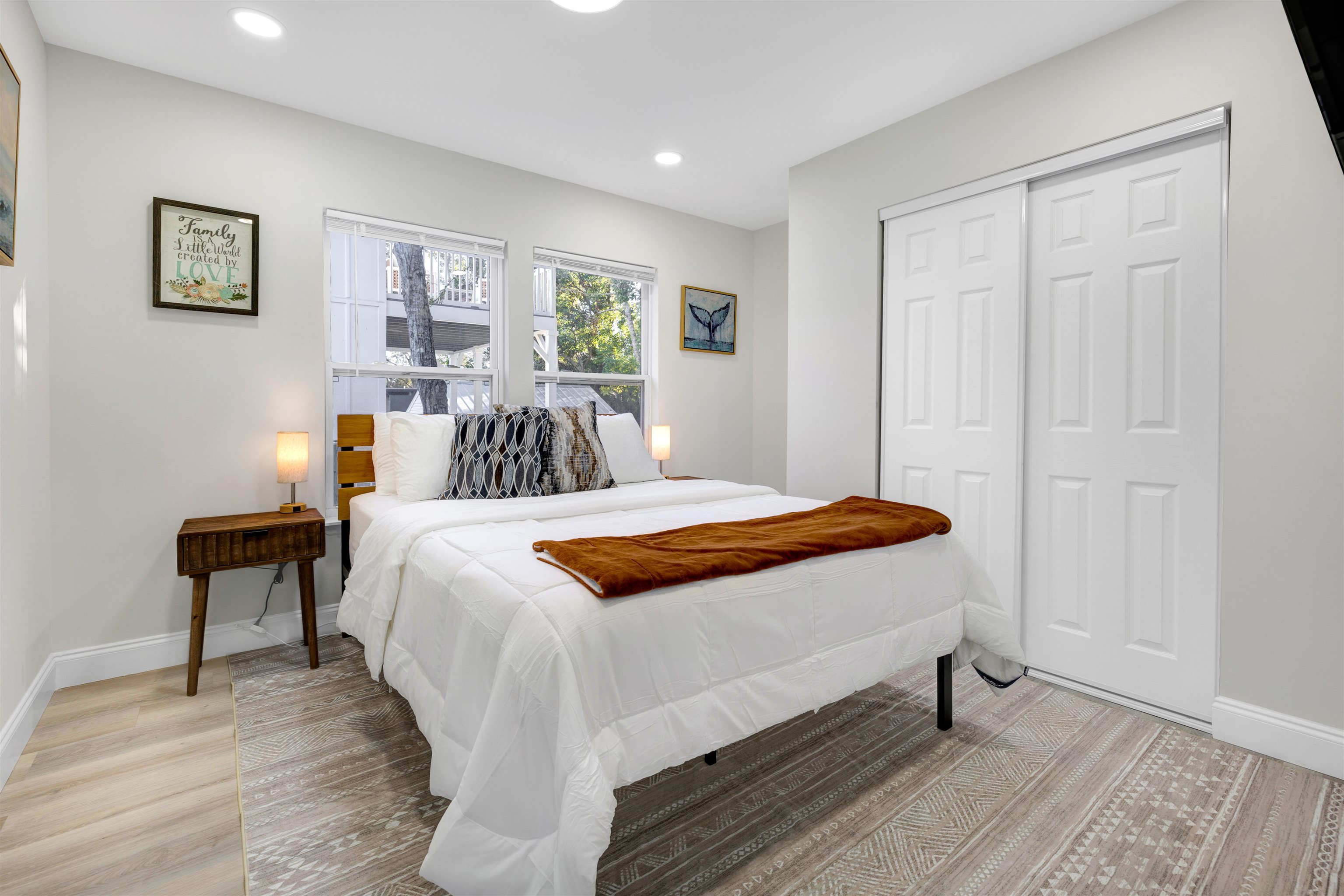 Image 15 of 28 For 158 Blanco St