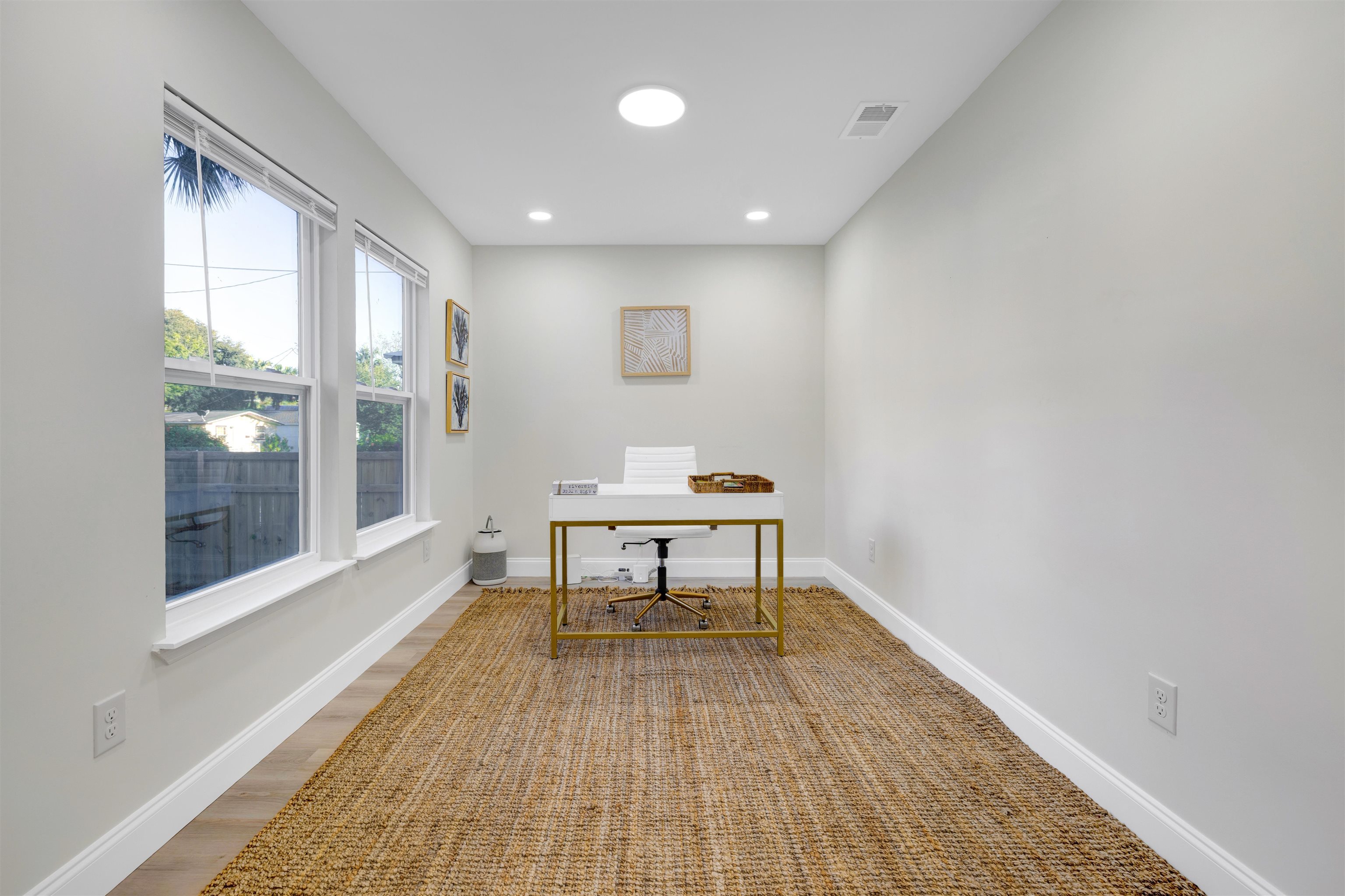 Image 19 of 28 For 158 Blanco St