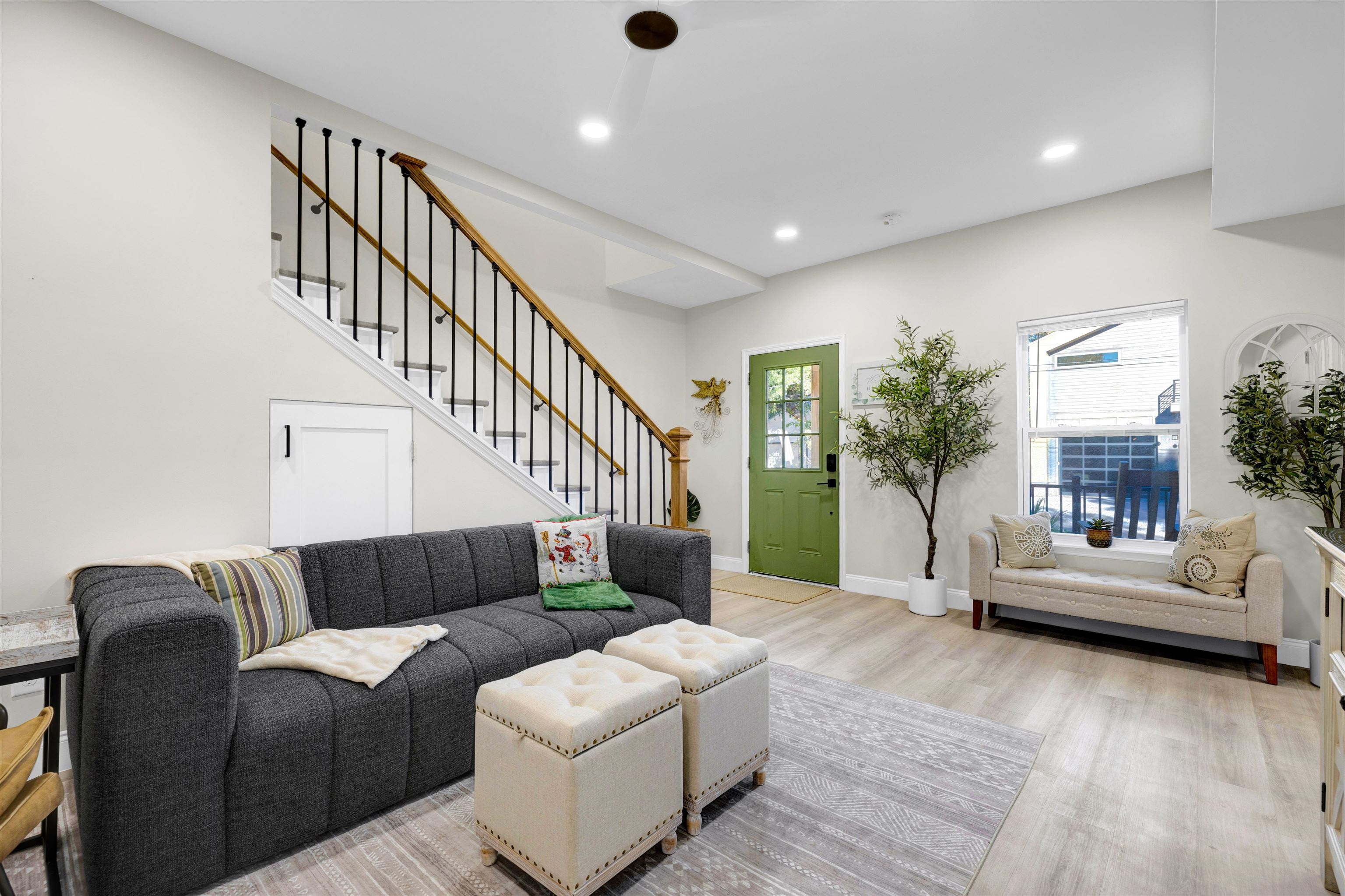 Image 20 of 28 For 158 Blanco St