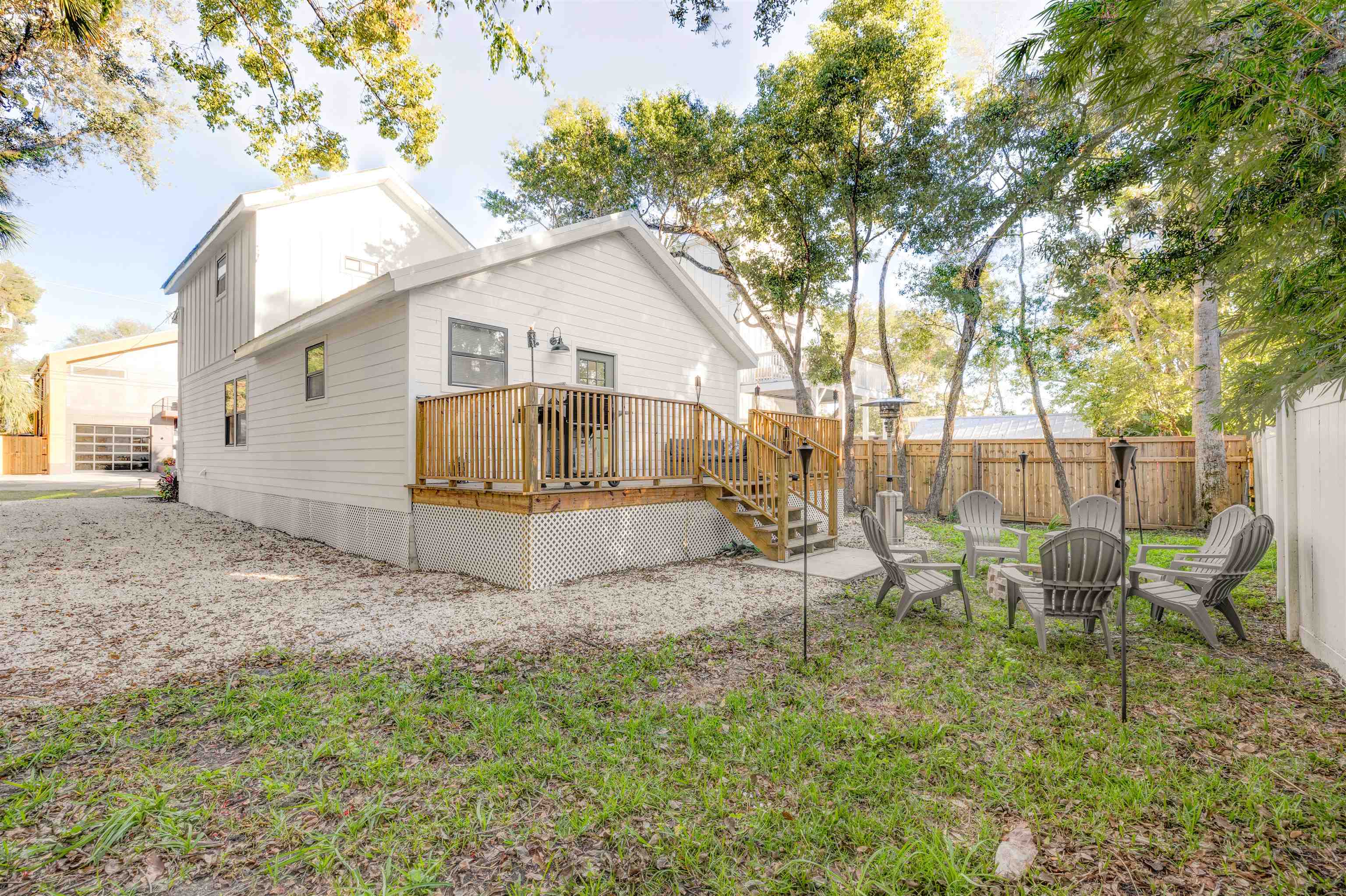 Image 21 of 28 For 158 Blanco St