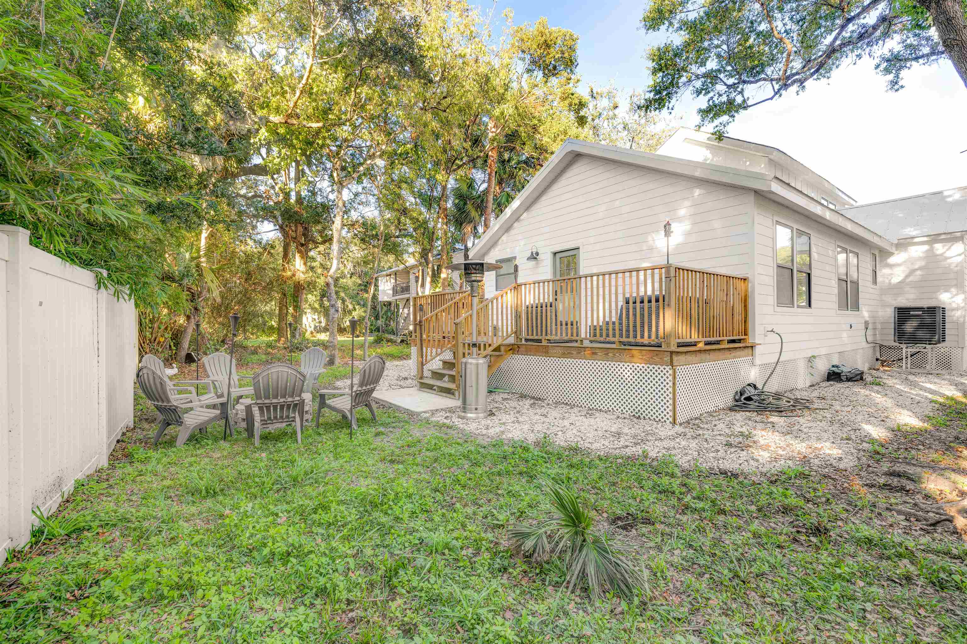 Image 22 of 28 For 158 Blanco St