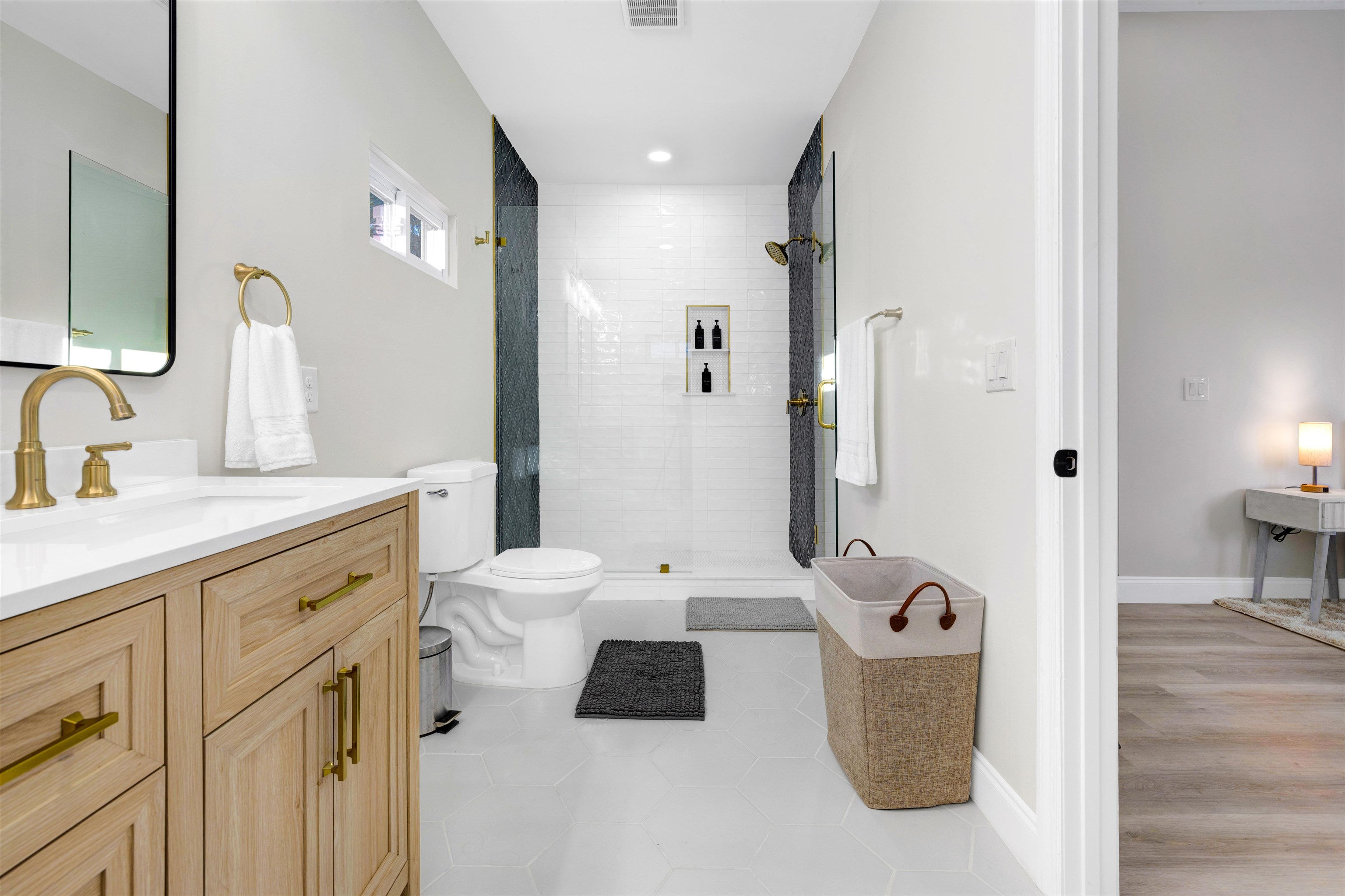 Image 8 of 28 For 158 Blanco St