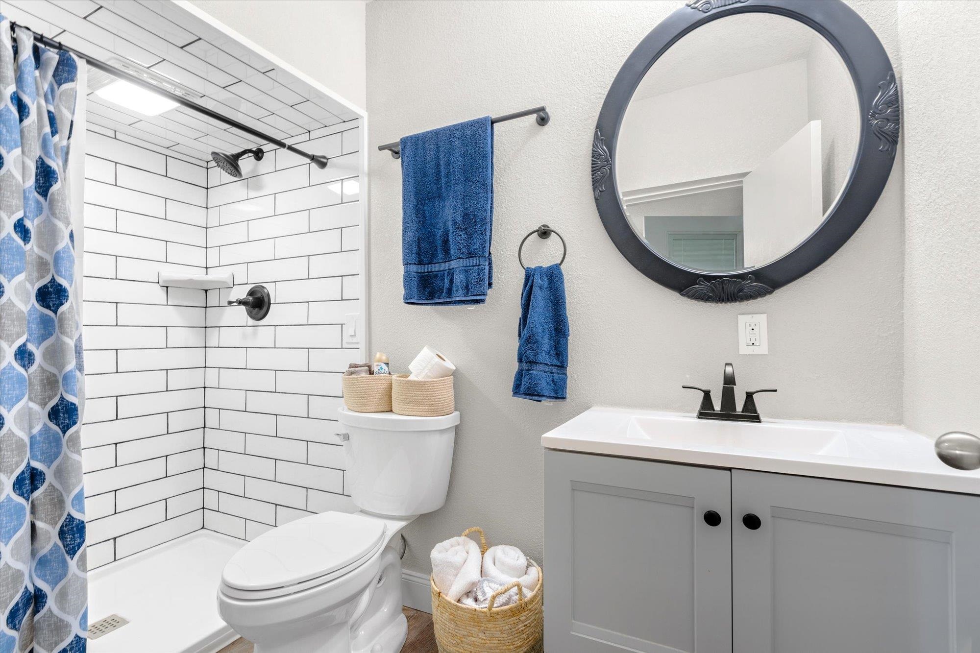 Image 30 of 66 For 107 Betty Rd