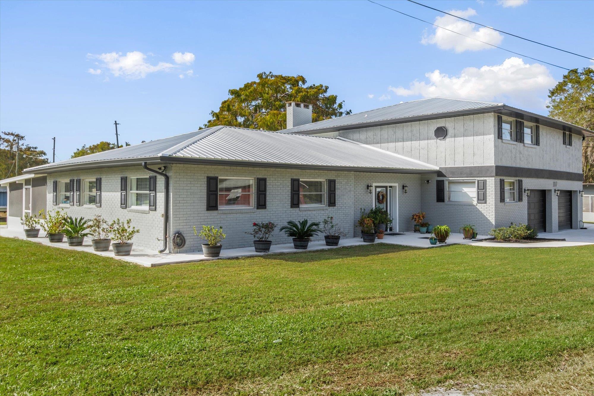 Image 39 of 66 For 107 Betty Rd