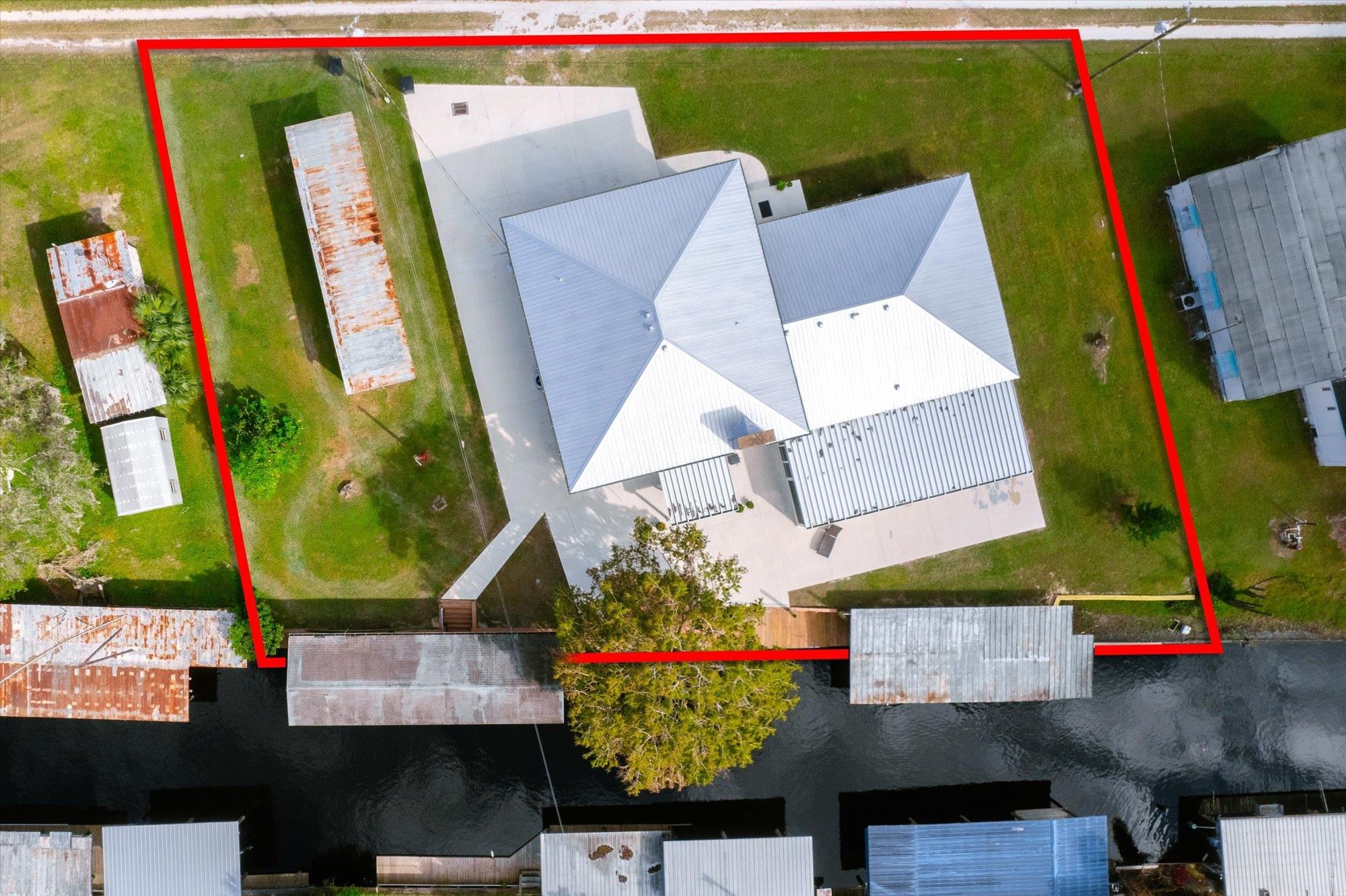 Image 4 of 66 For 107 Betty Rd