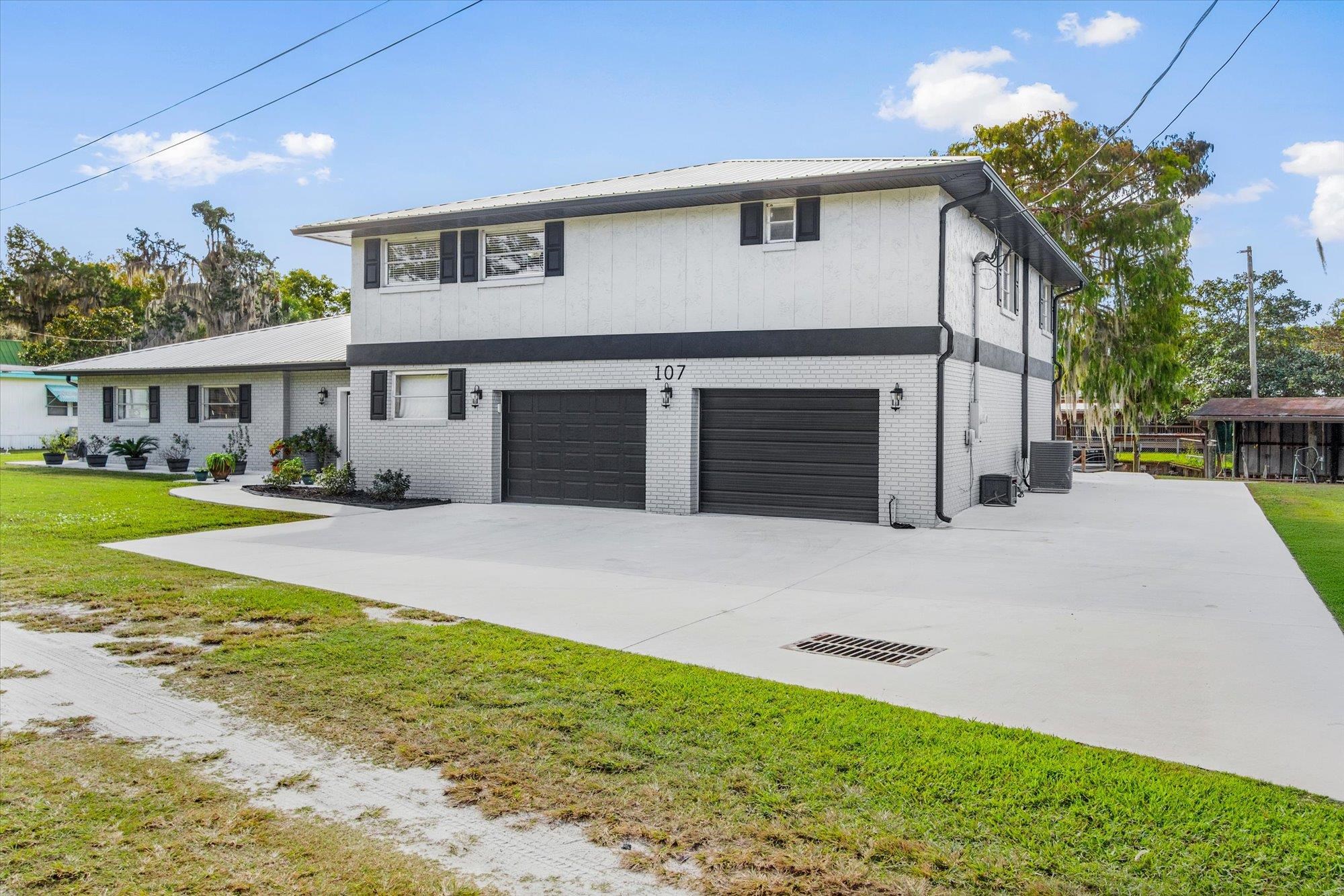 Image 42 of 66 For 107 Betty Rd