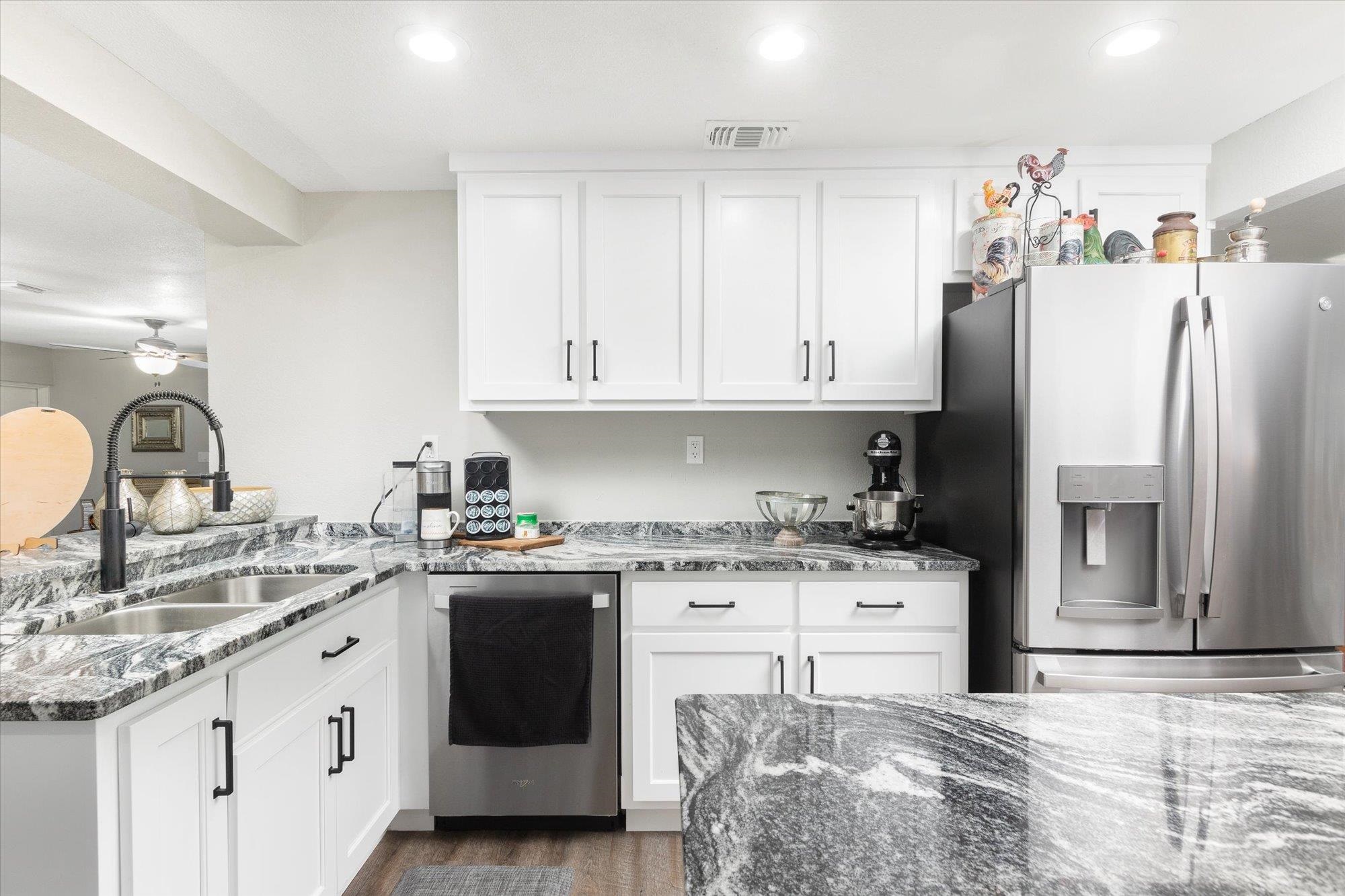 Image 8 of 66 For 107 Betty Rd