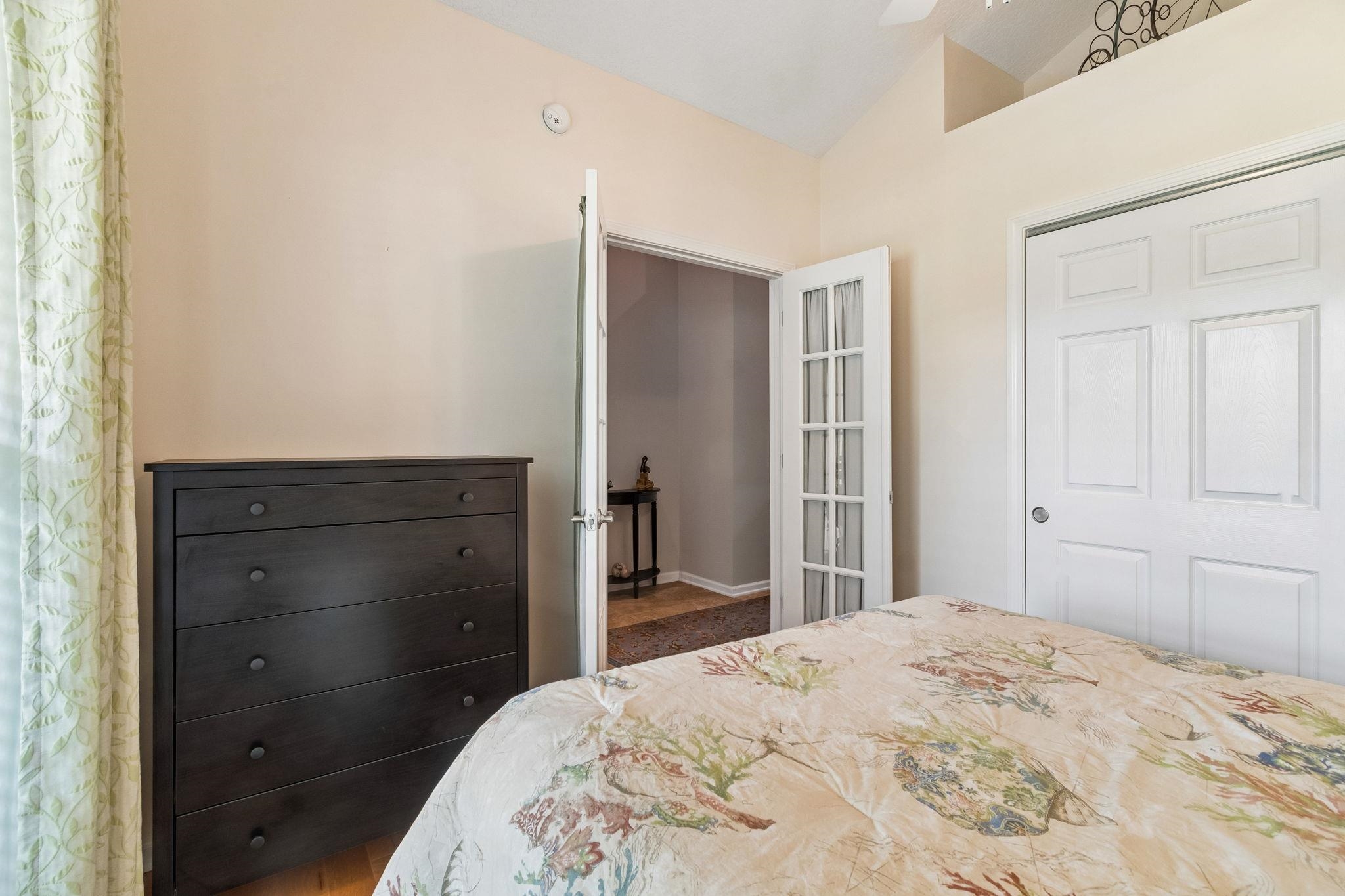 Image 11 of 61 For 141 Churchill Drive N