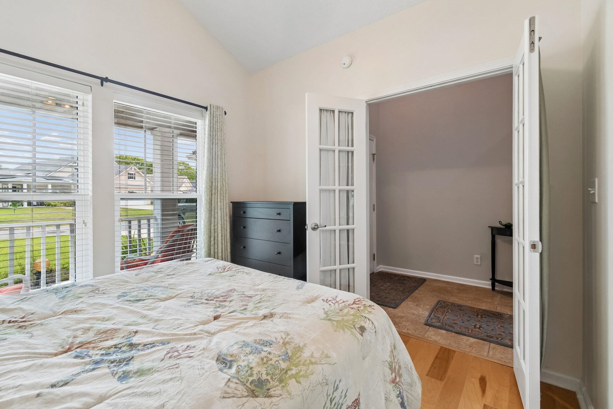 Image 12 of 61 For 141 Churchill Drive N