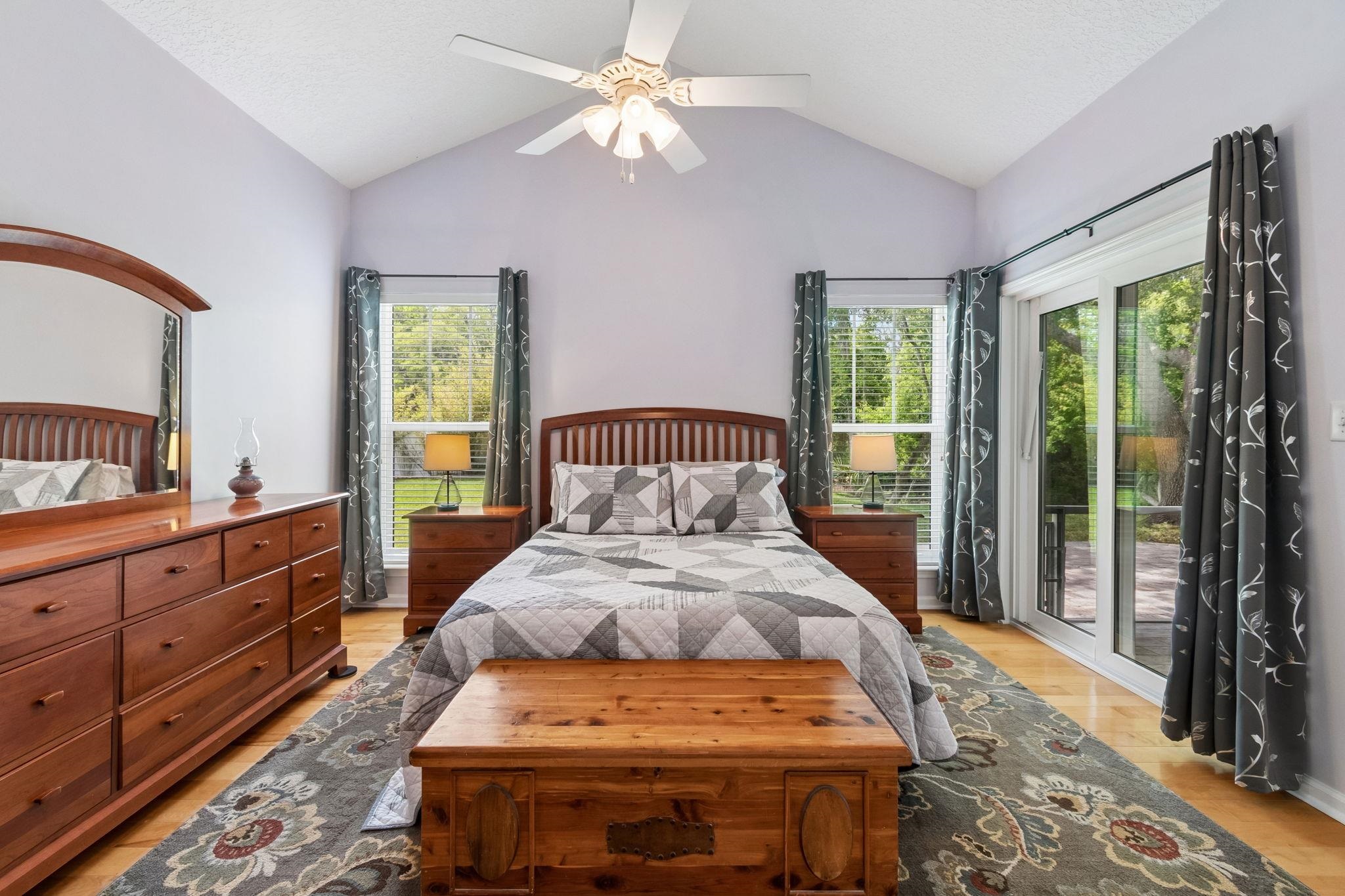 Image 25 of 61 For 141 Churchill Drive N