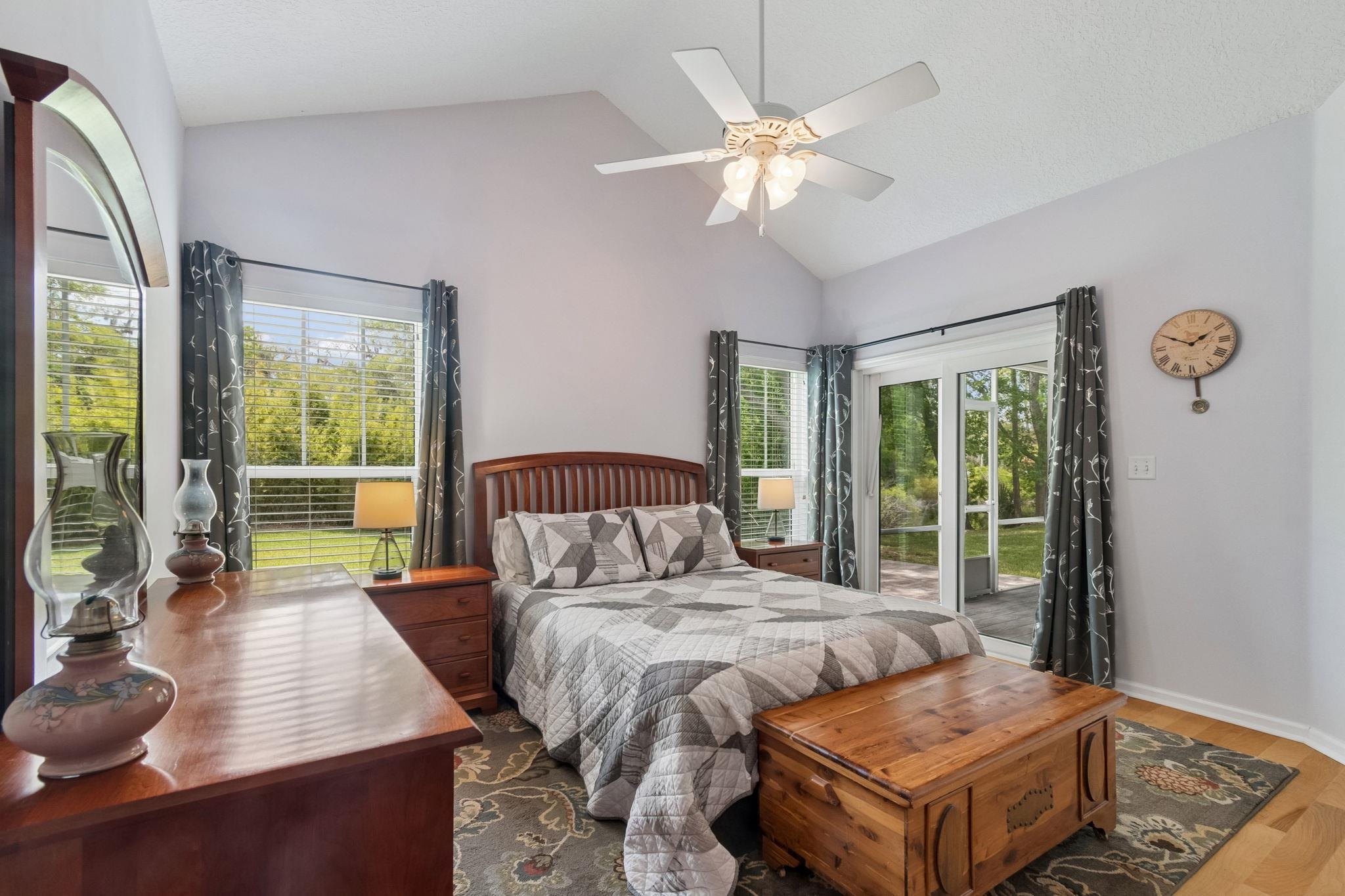 Image 26 of 61 For 141 Churchill Drive N