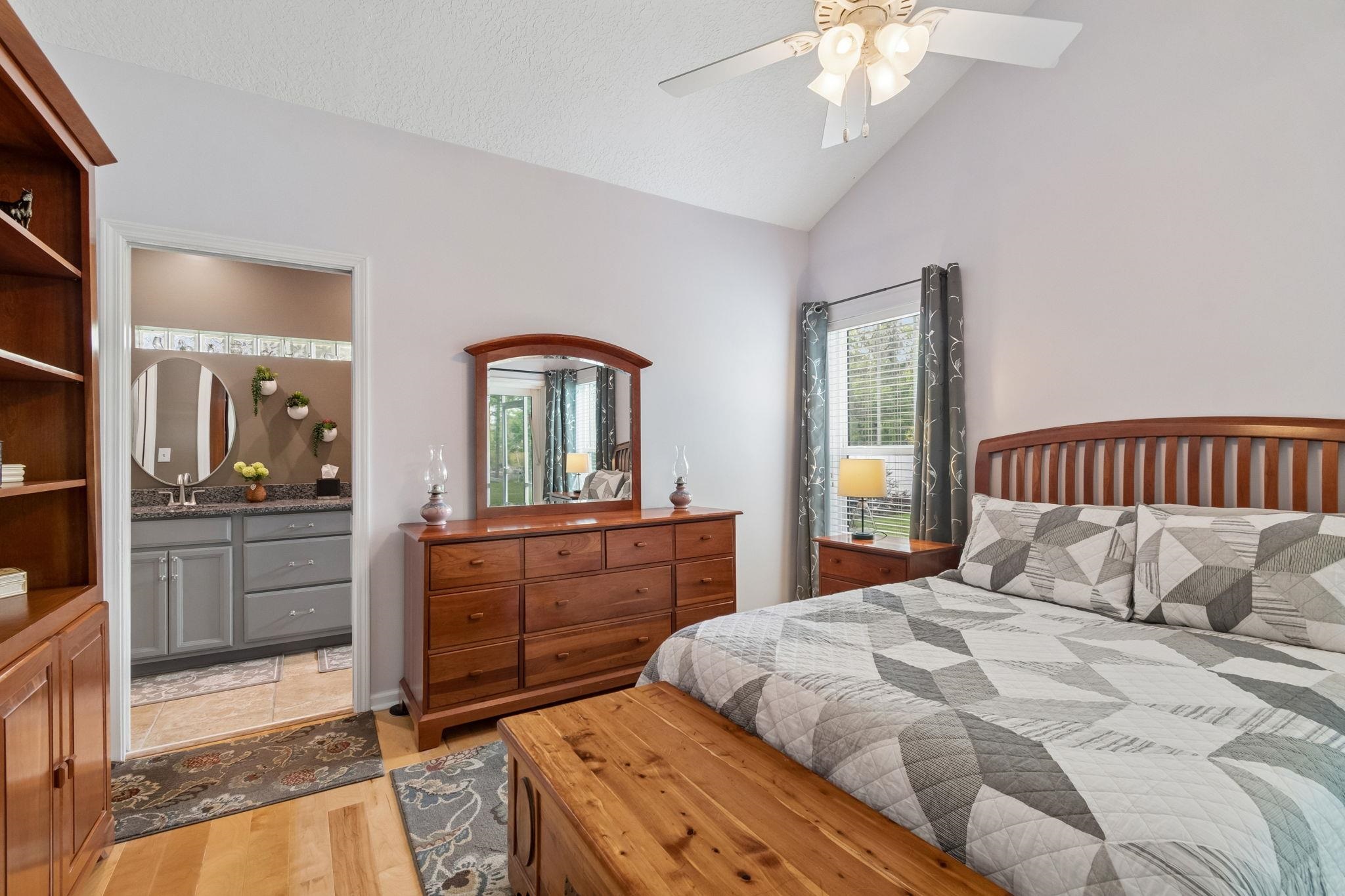 Image 27 of 61 For 141 Churchill Drive N