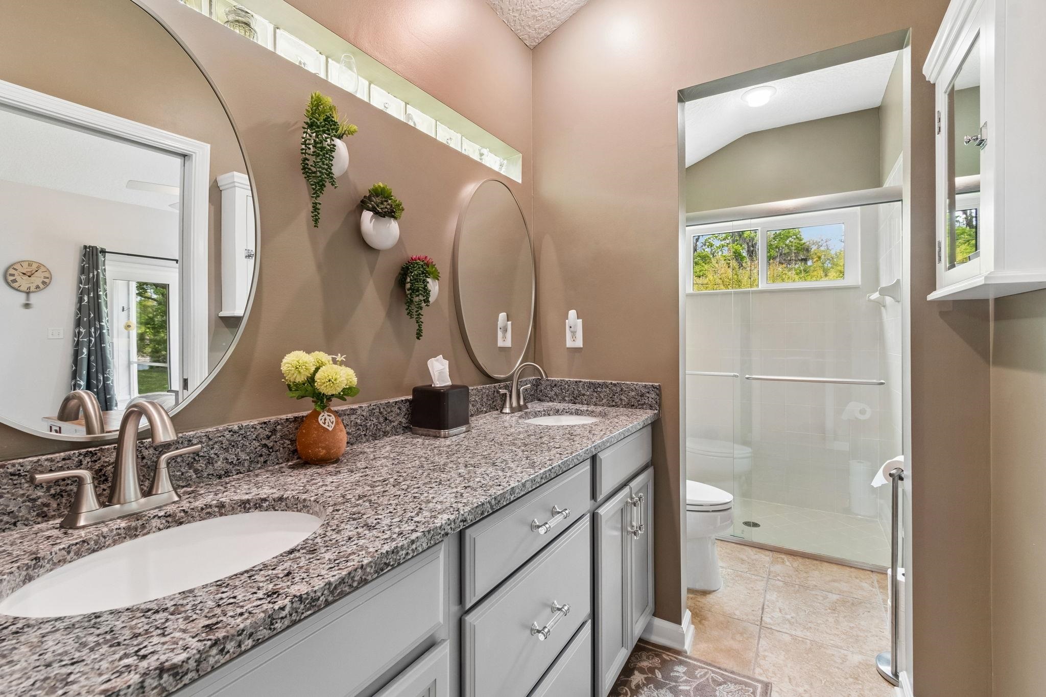 Image 31 of 61 For 141 Churchill Drive N