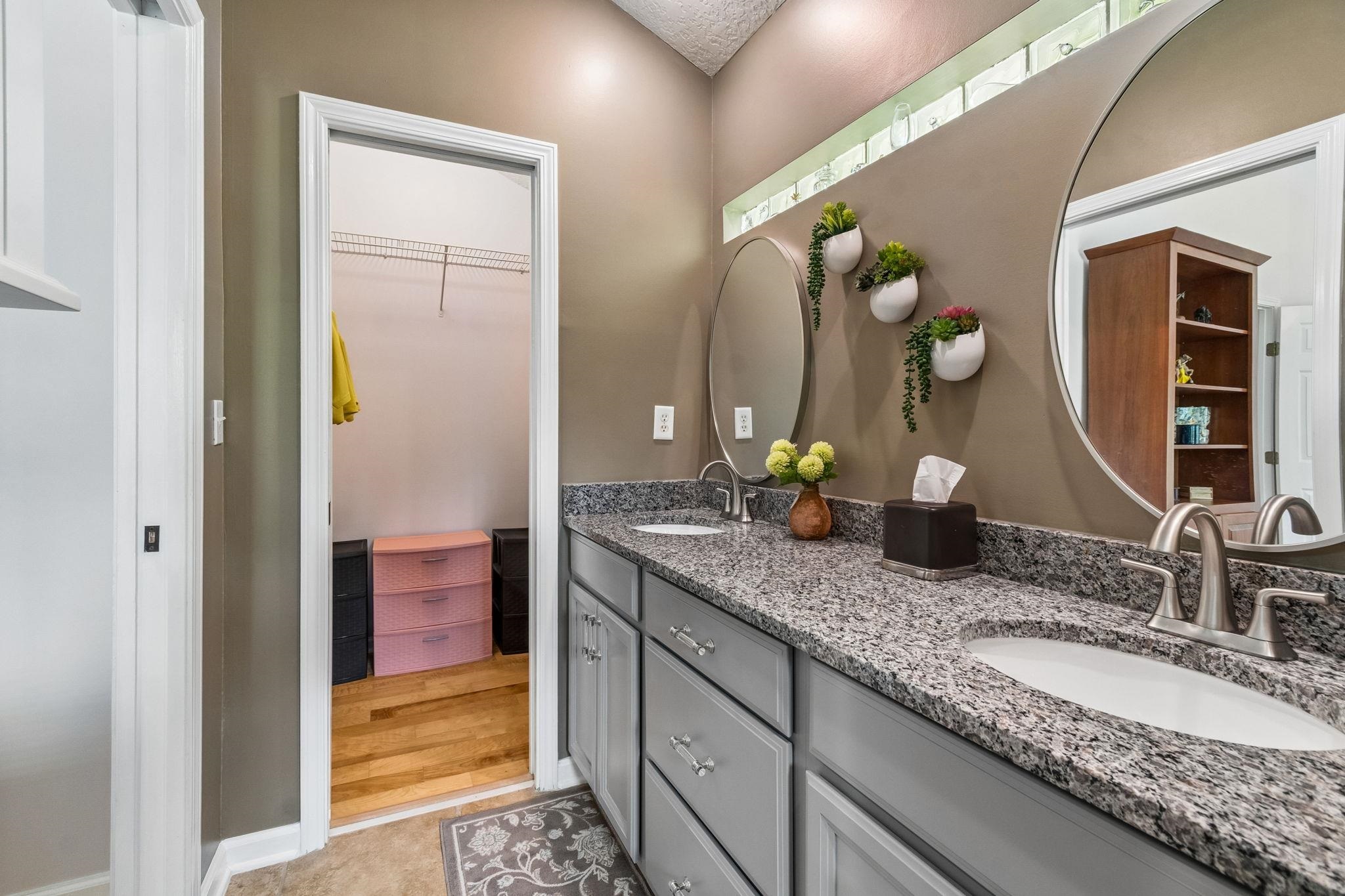 Image 32 of 61 For 141 Churchill Drive N