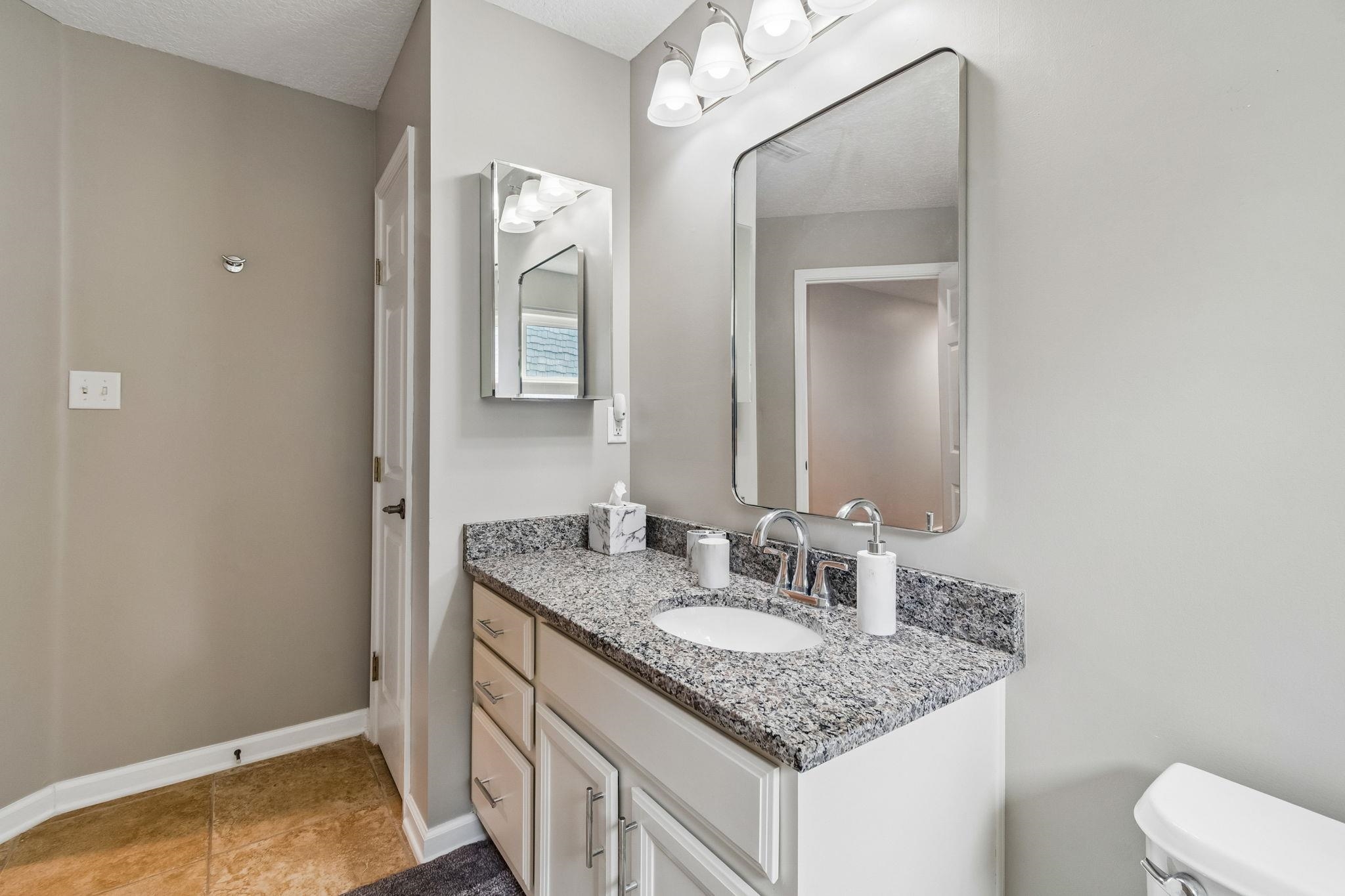 Image 38 of 61 For 141 Churchill Drive N